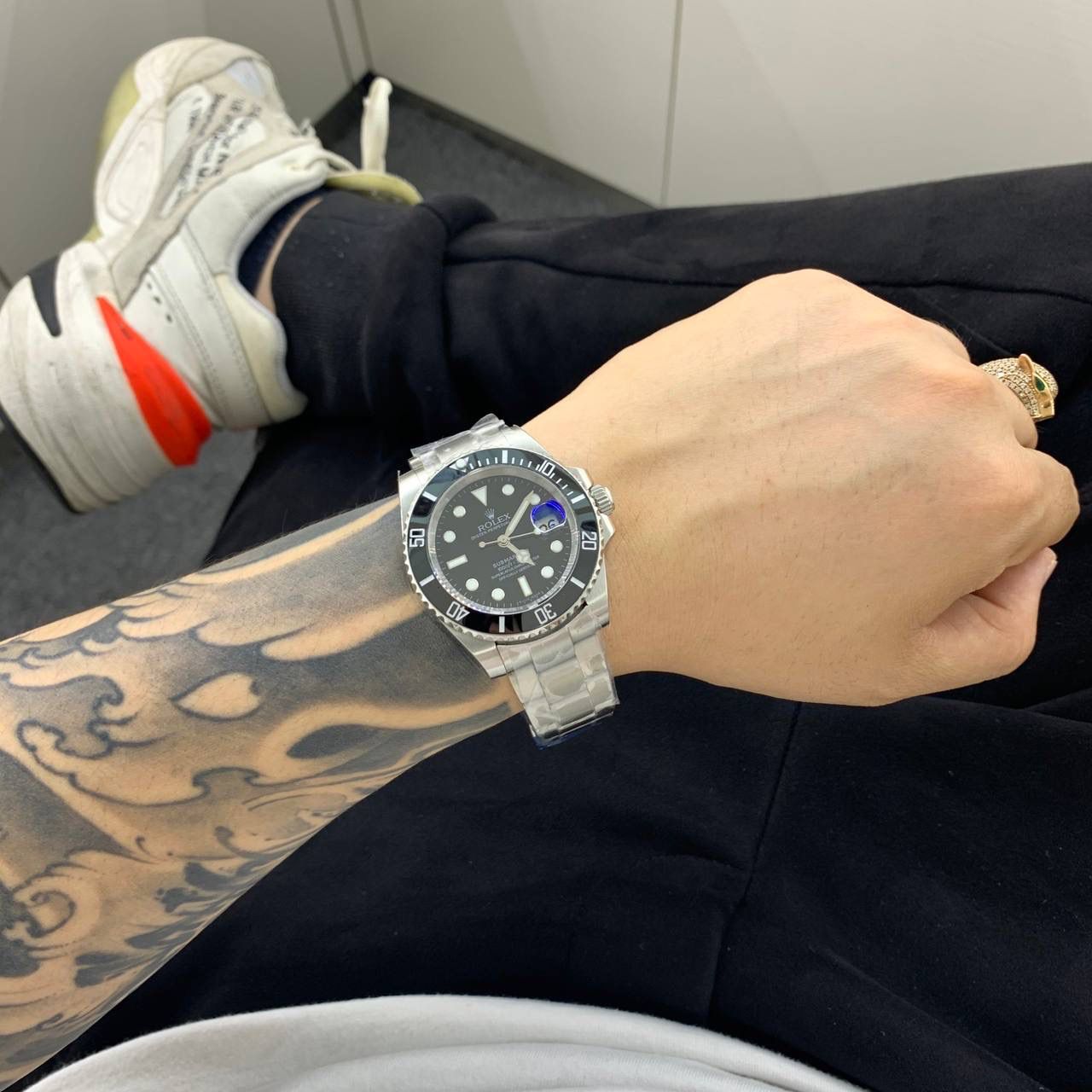 🚺劳力士⌚️ROLEX 黑水鬼系列 -进口原装全自动机械机芯（超稳定） 陶瓷圈口（超强夜光） 正品同步新款抛光工艺尺寸-40mm 蓝光蓝宝石玻璃 三珠钢带搭配保险扣／特制胶带⌚️6字位隐藏纂刻防伪皇冠标志