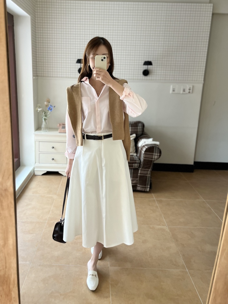 The Signature Flare Skirt (Ivory)