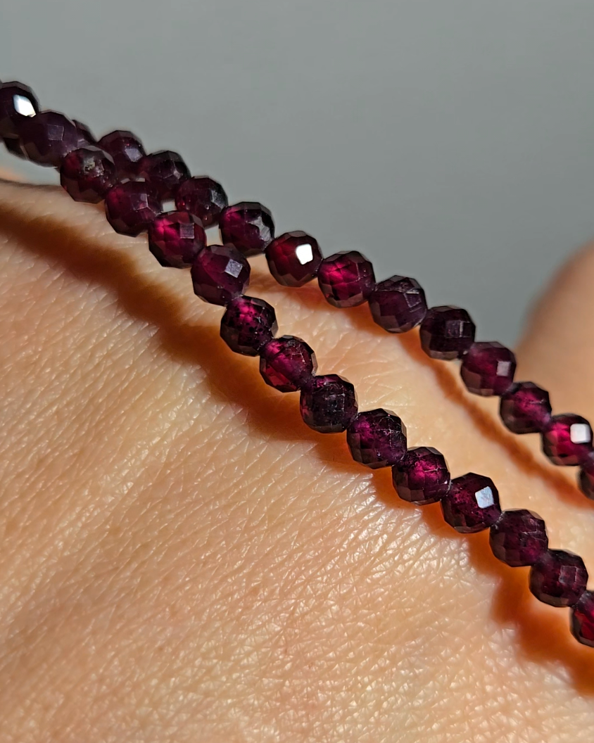 Faceted garnet 3.5mm bead bracelets - GAR154