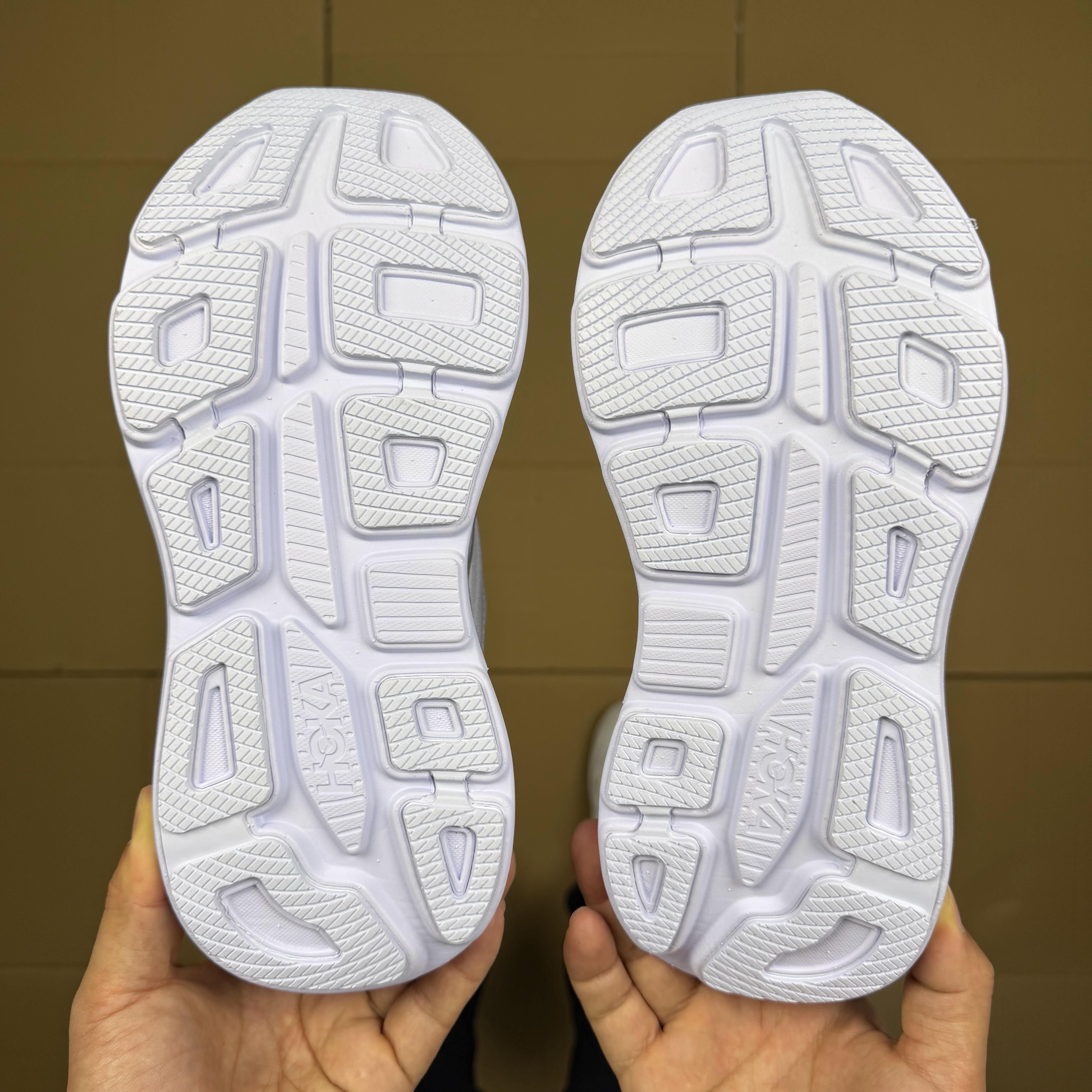 Hoka One One Bondi 9 