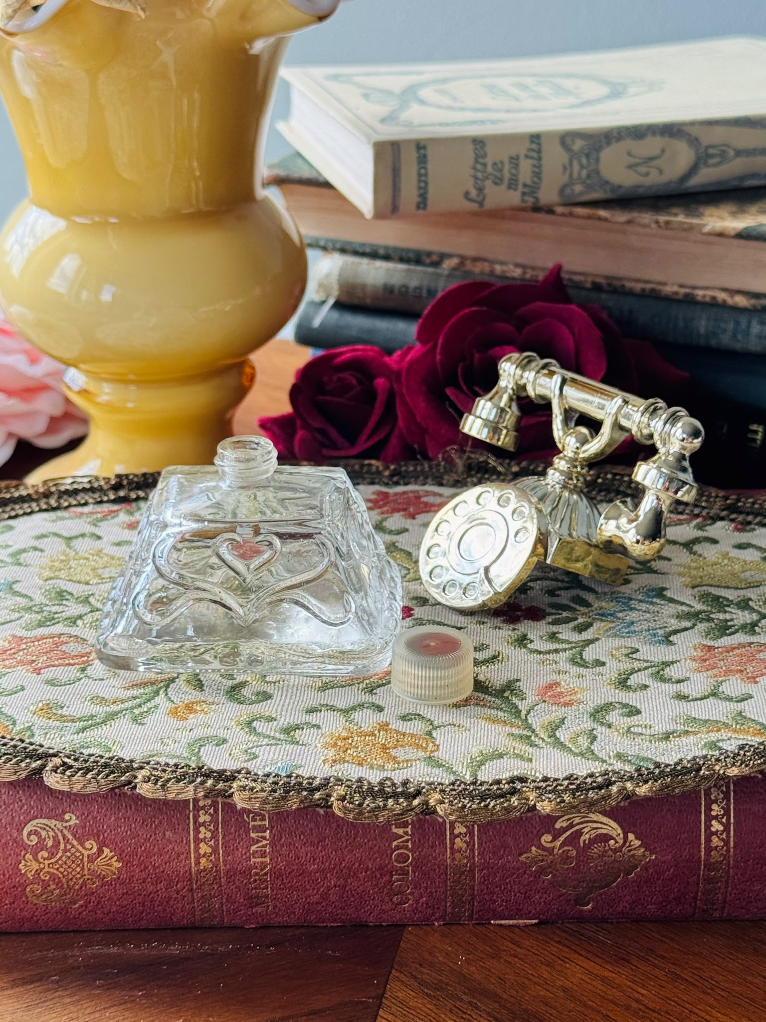 c.a. 1970s Avon "French Telephone" Cologne Perfume Glass Bottle - 1 fl oz / 28 ml (MT2626)