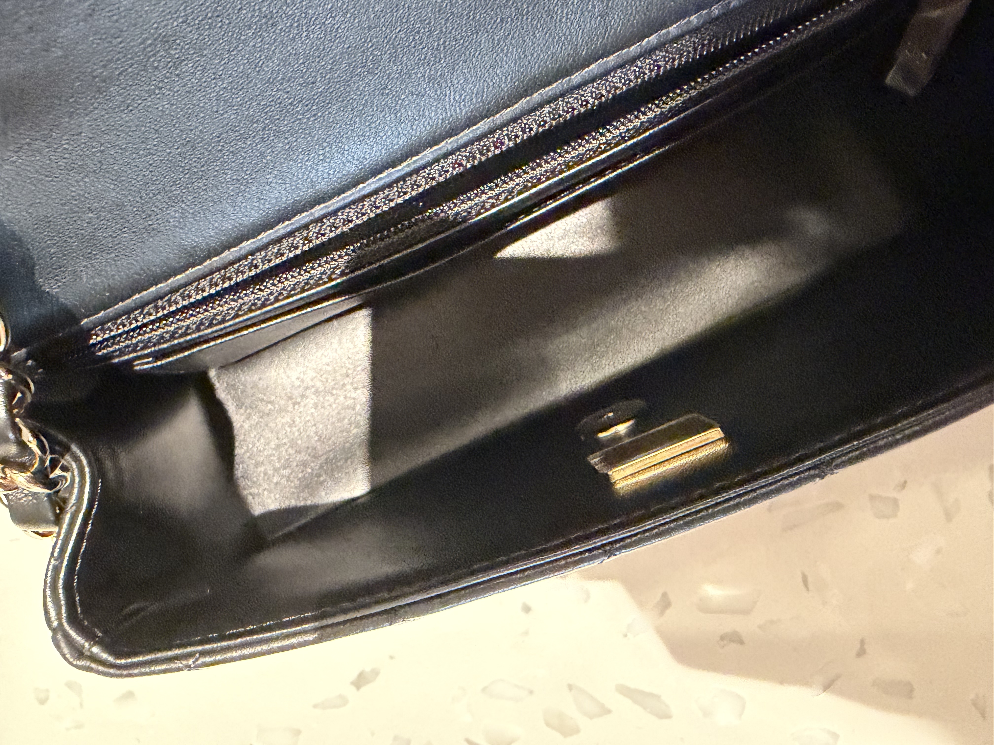 Pre-Owned CHANEL Flap Bag / Product Code: A50172
