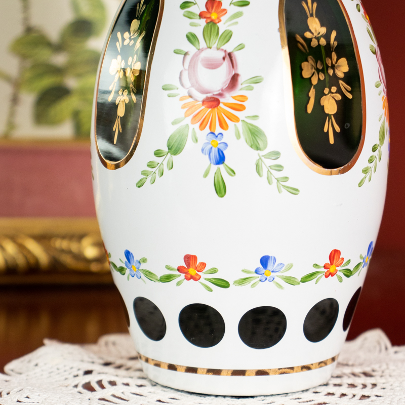Mid-Century Bohemian Cased Enamel Emerald Green Kunstglas/Art Glass Vase with Sticker Label(GE002)