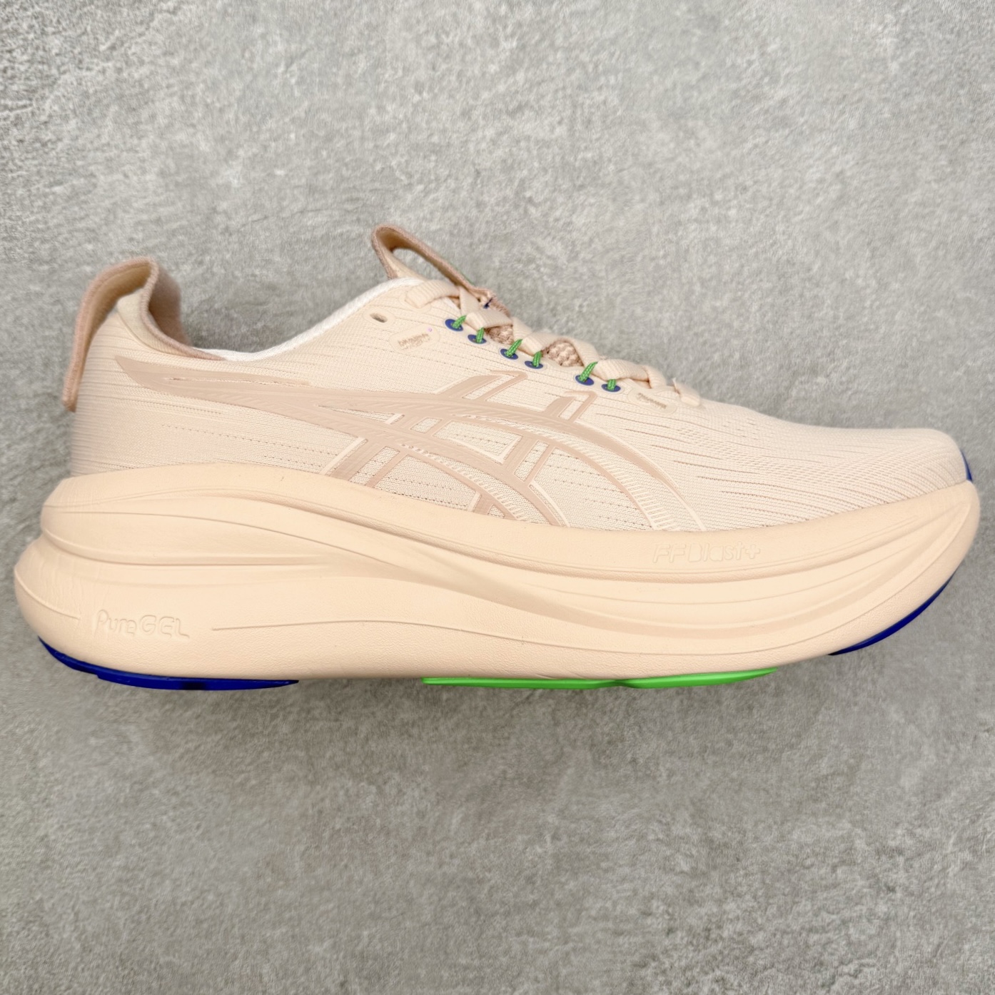 Asics Gel-Nimbus 28