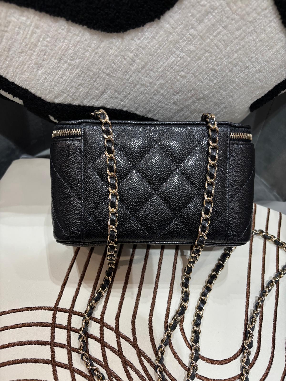 全新 Chanel vanity with chain 黑色荔枝牛皮金扣 100%Authentic,100%new 全新貨品 ✅專門店收據✅新晶貼✅dust bag ✅盒