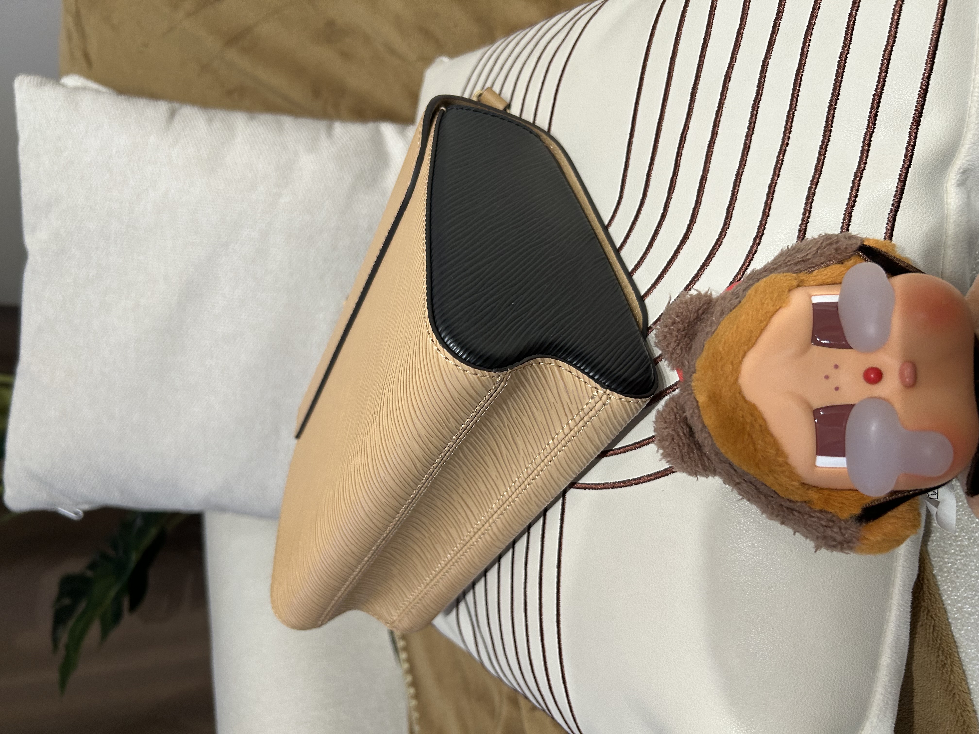 全新 LV Twist MM M51884 拼色 100%Authentic, 全新未使用品 ✅Dust bag✅Box