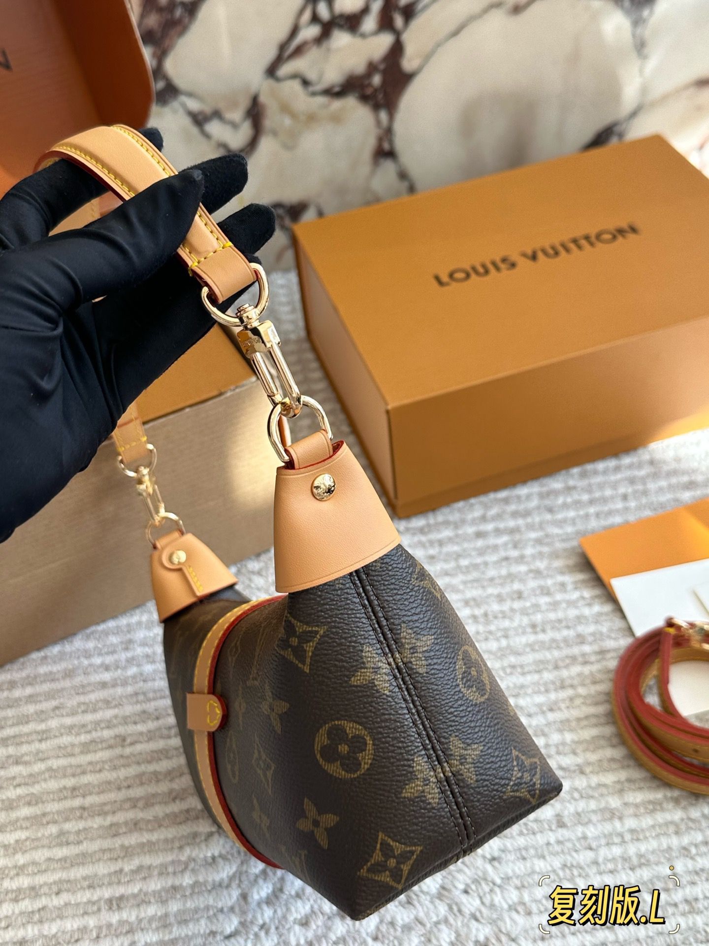 原單* LV 新款 MIA餃子包$588