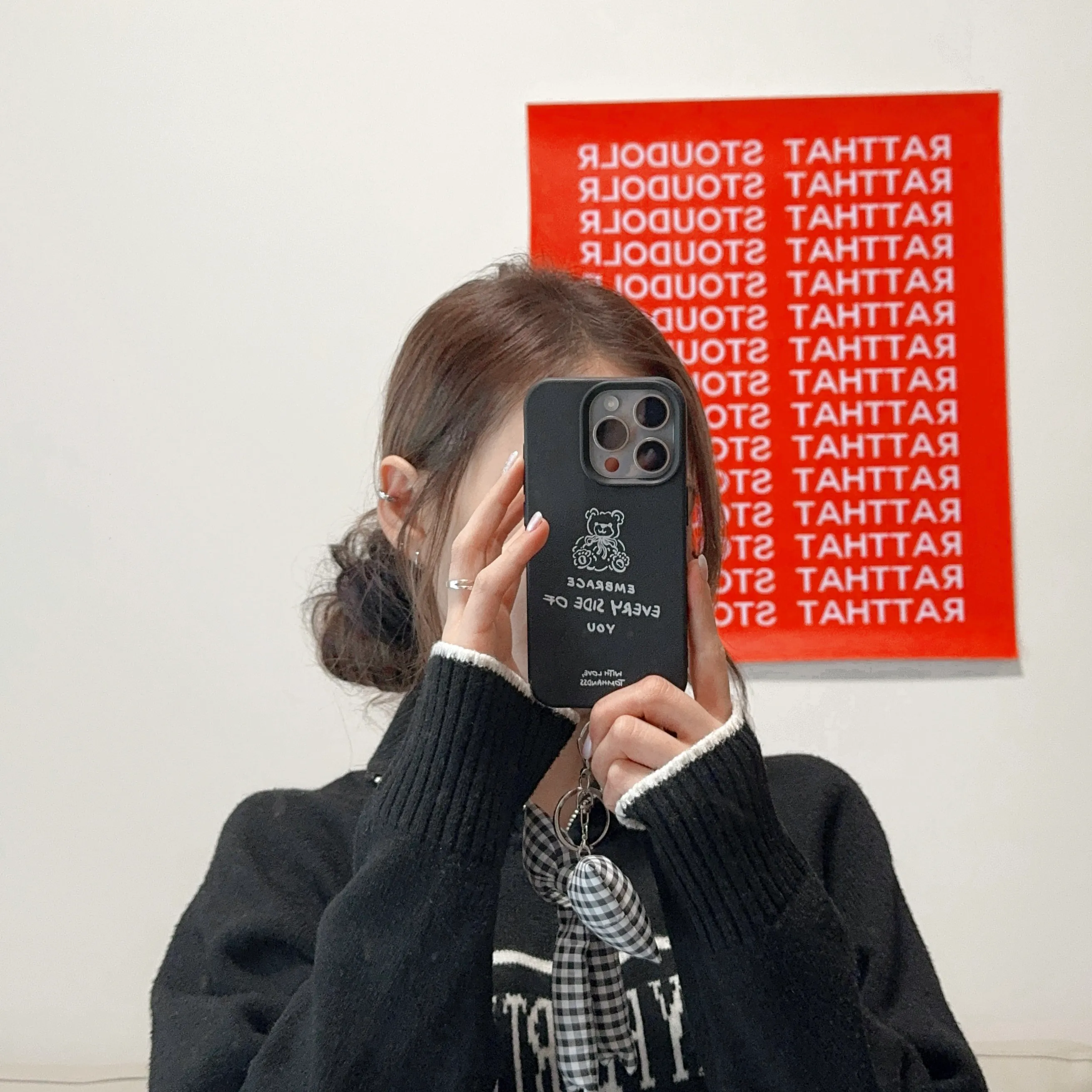 【Huggy Little Teddy】仿皮紋軟膠手機殼*象牙白/黑*