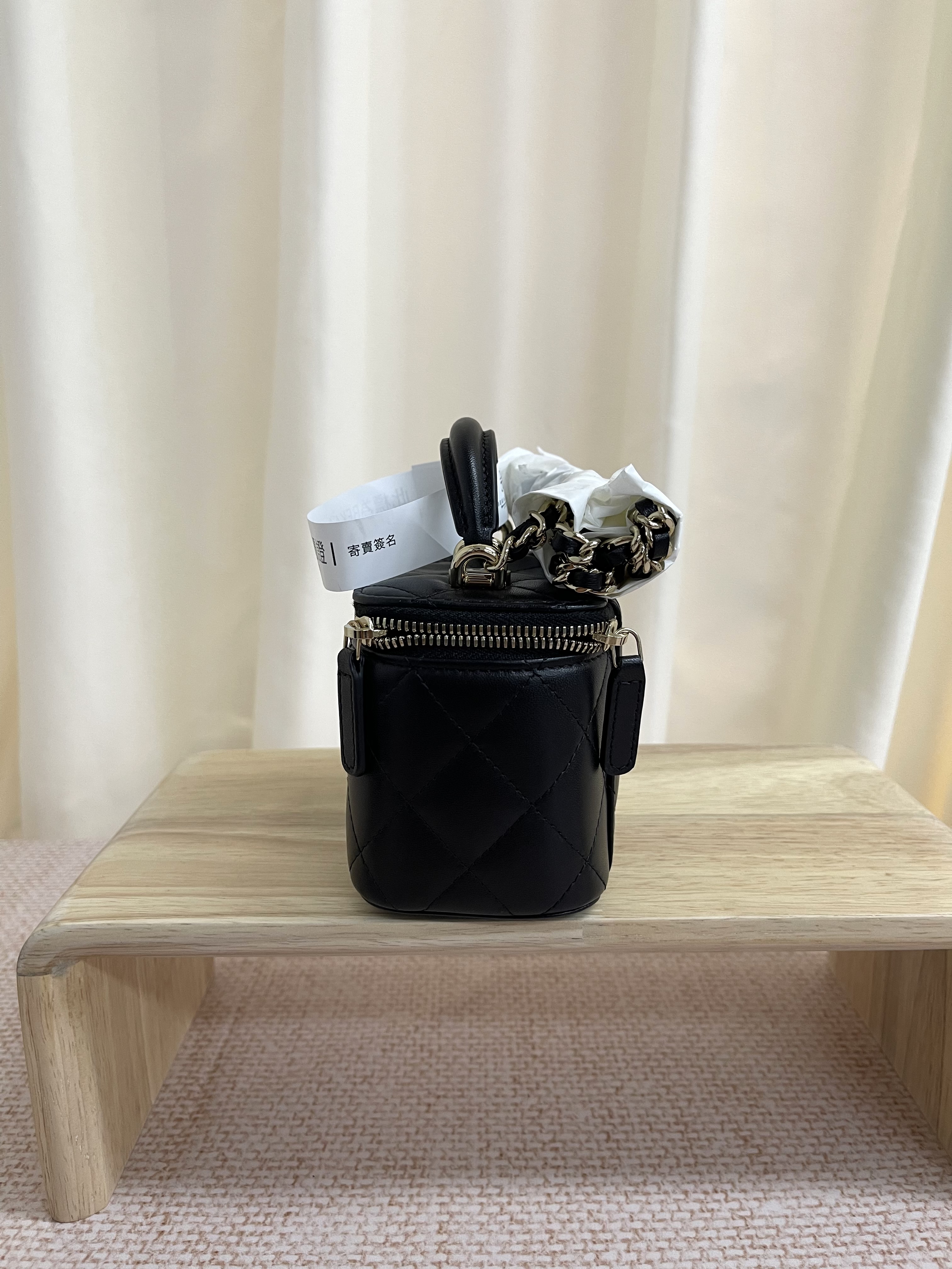 Unused item Chanel Vanity case/ Product Code: 26020701