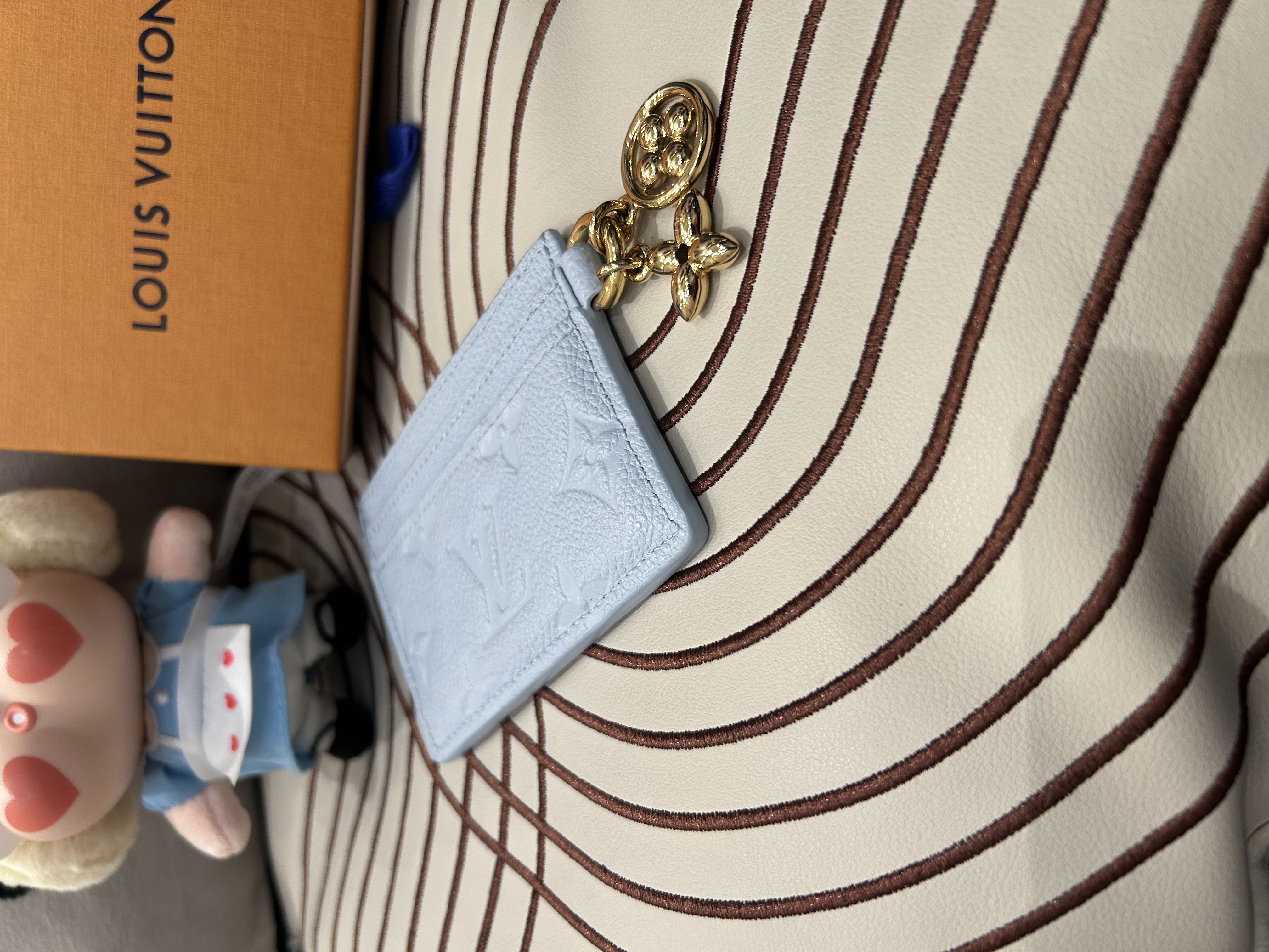 未使用品 Lv Charms Card Holder Azur Frost 100%Authentic ,unused ✅NFC✅dust bag✅box