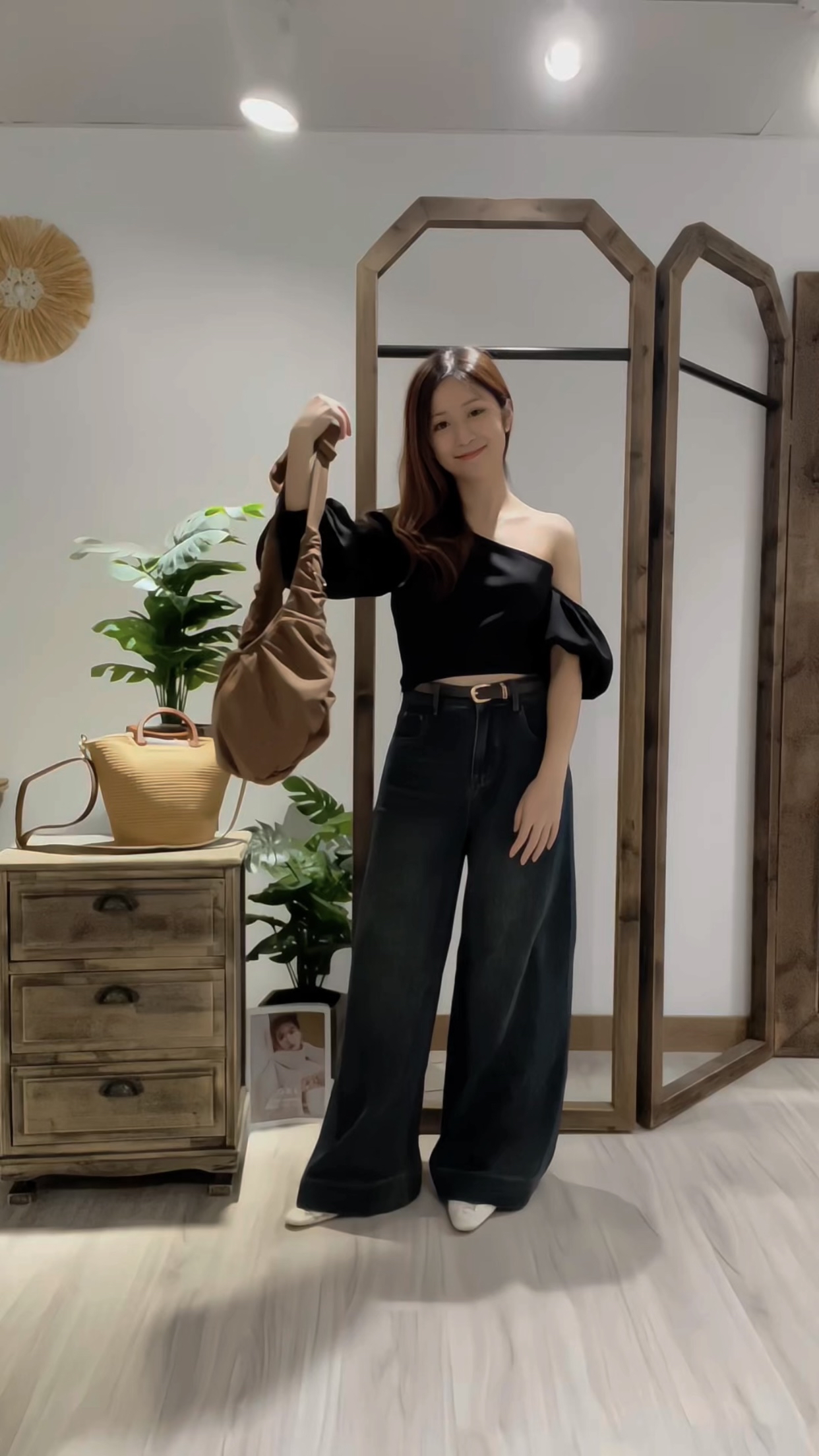 泡泡袖子斜肩條紋上衣(KR)[黑色]364885