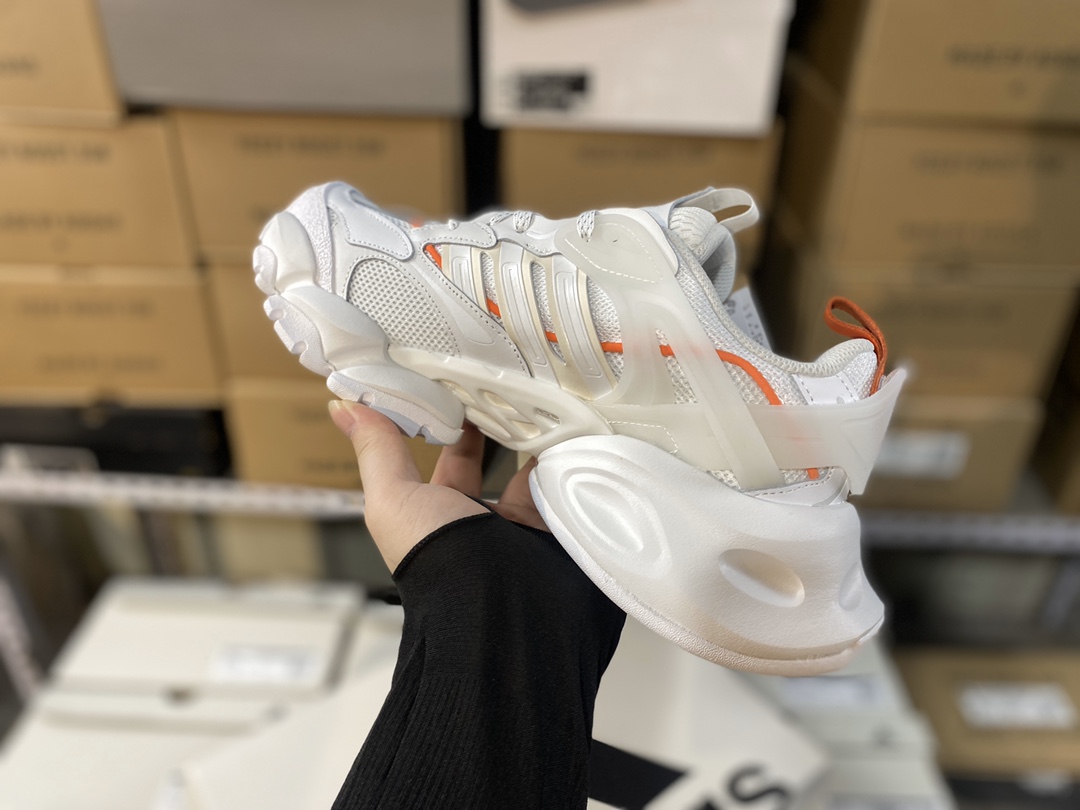 Adidas XLG Runner Deluxe JP5758