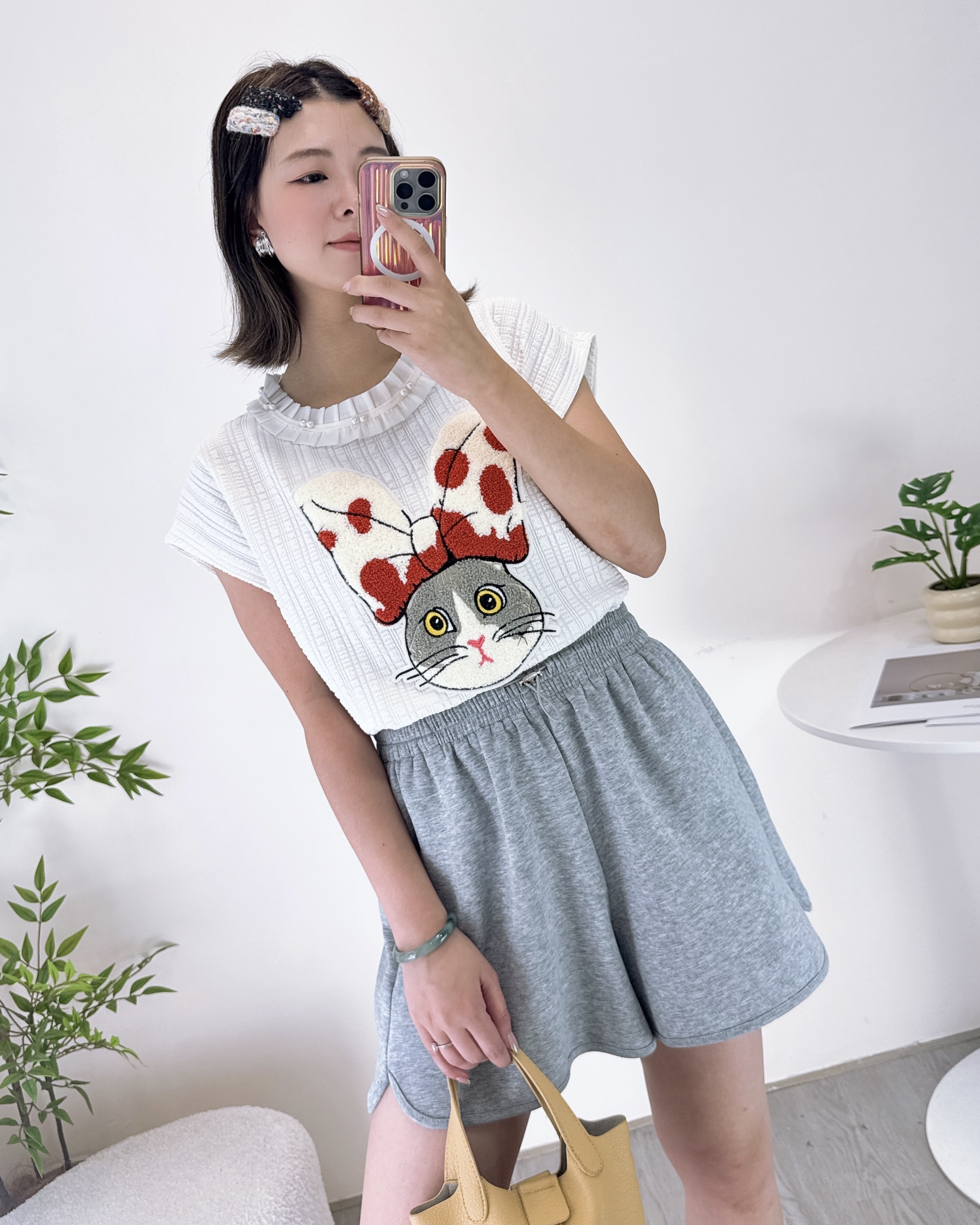 重工毛毛貓珍珠領上衣 2色