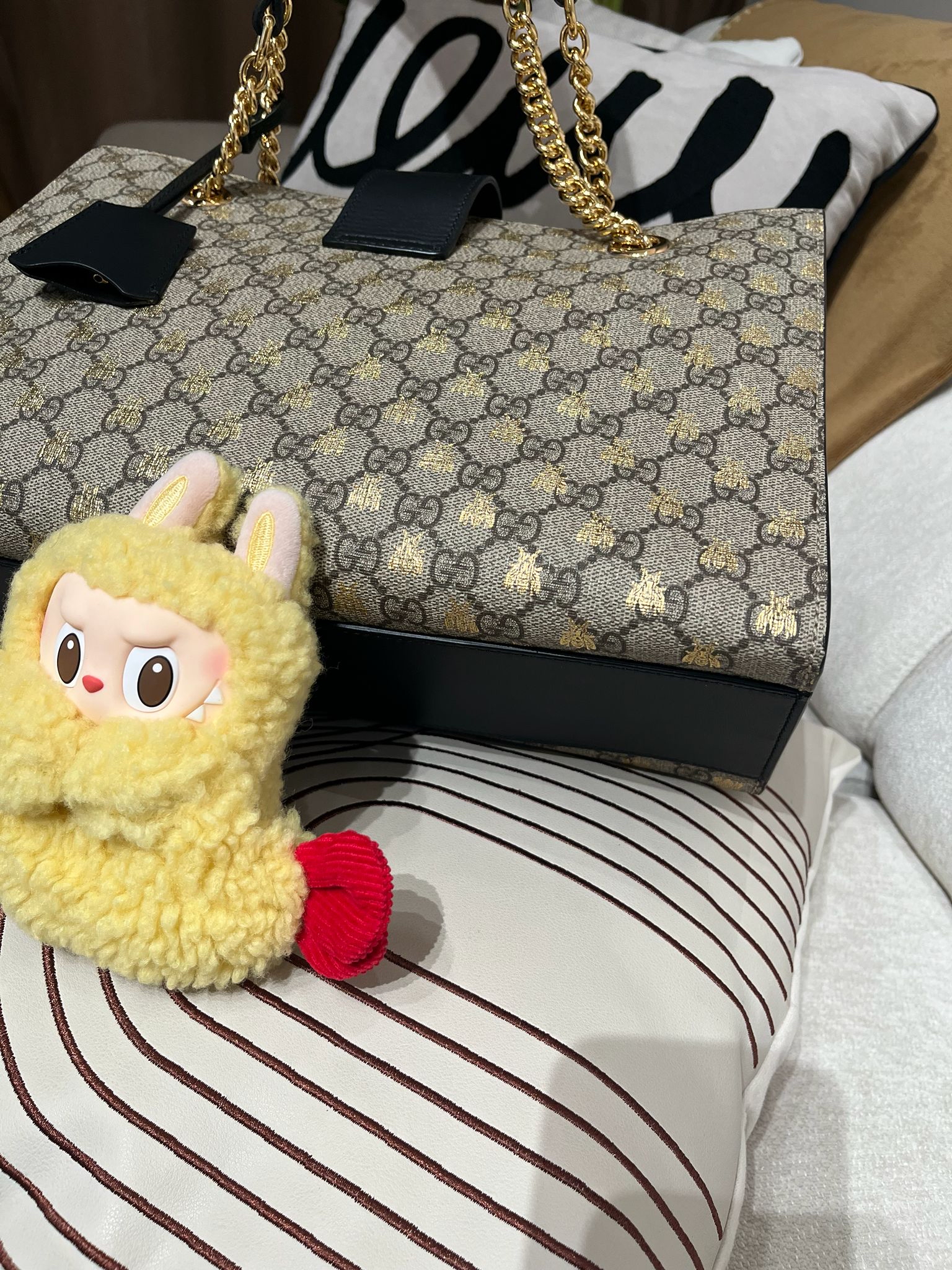 GUCCI PADLOCK GG SUPREME BEE CHAIN SHOULDER BAG  100%Authentic 98%new✅dust bag 