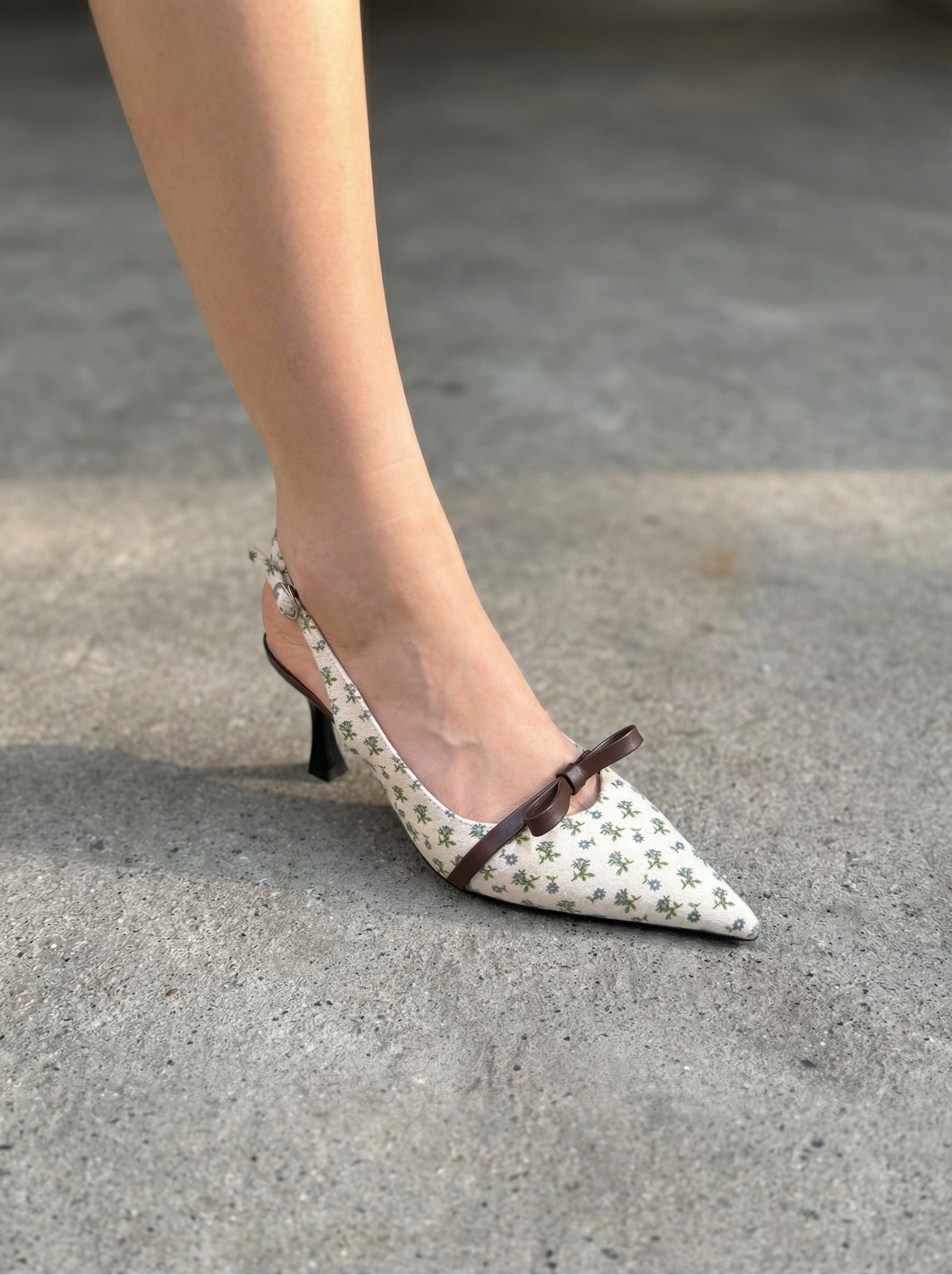 復古花卉印花露跟