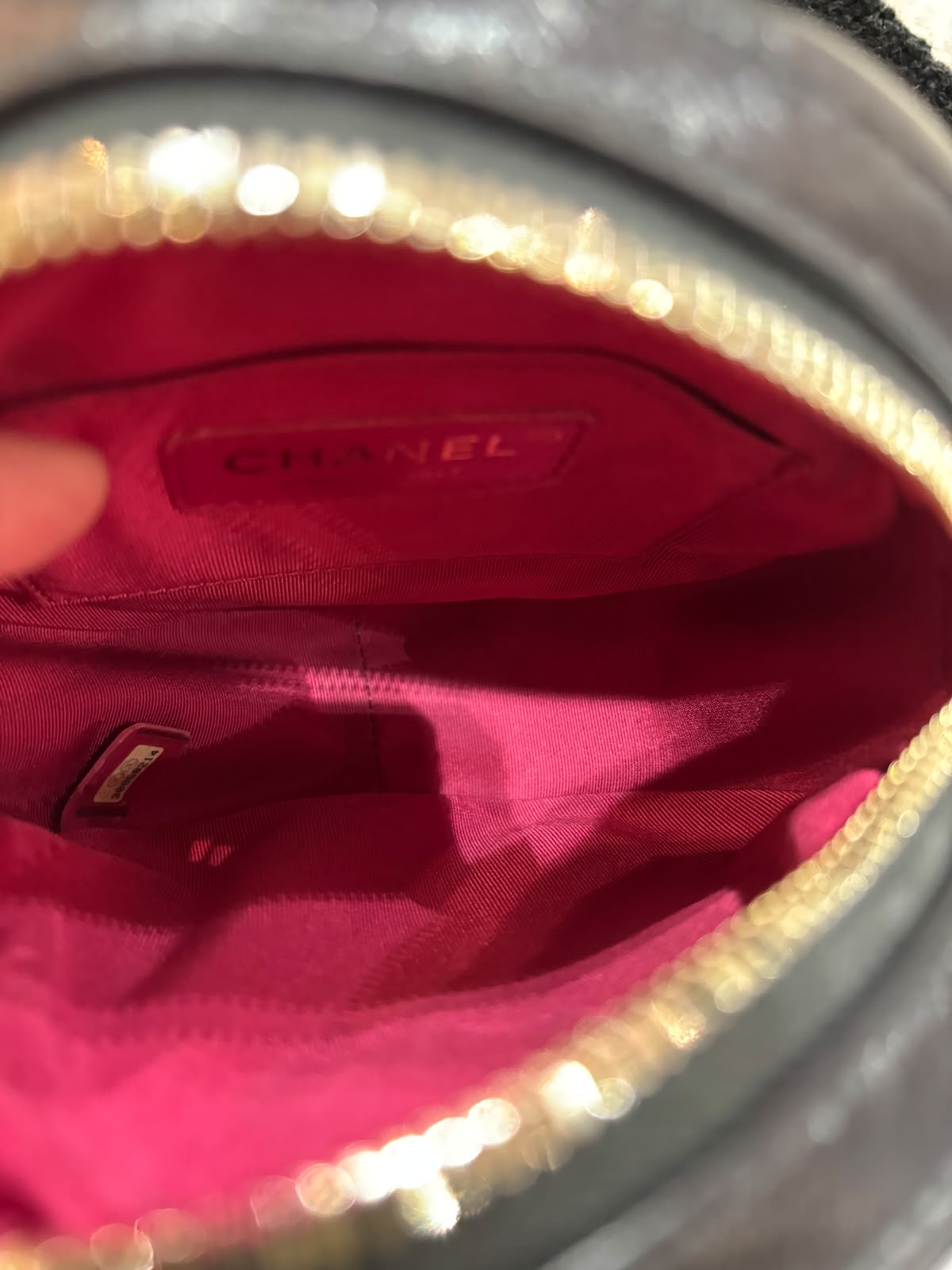 Chanel round chain bag 牛皮金鏈 100%Authentic , 98%new ✅專門店收據 ✅CARD ✅塵袋  ✅盒 