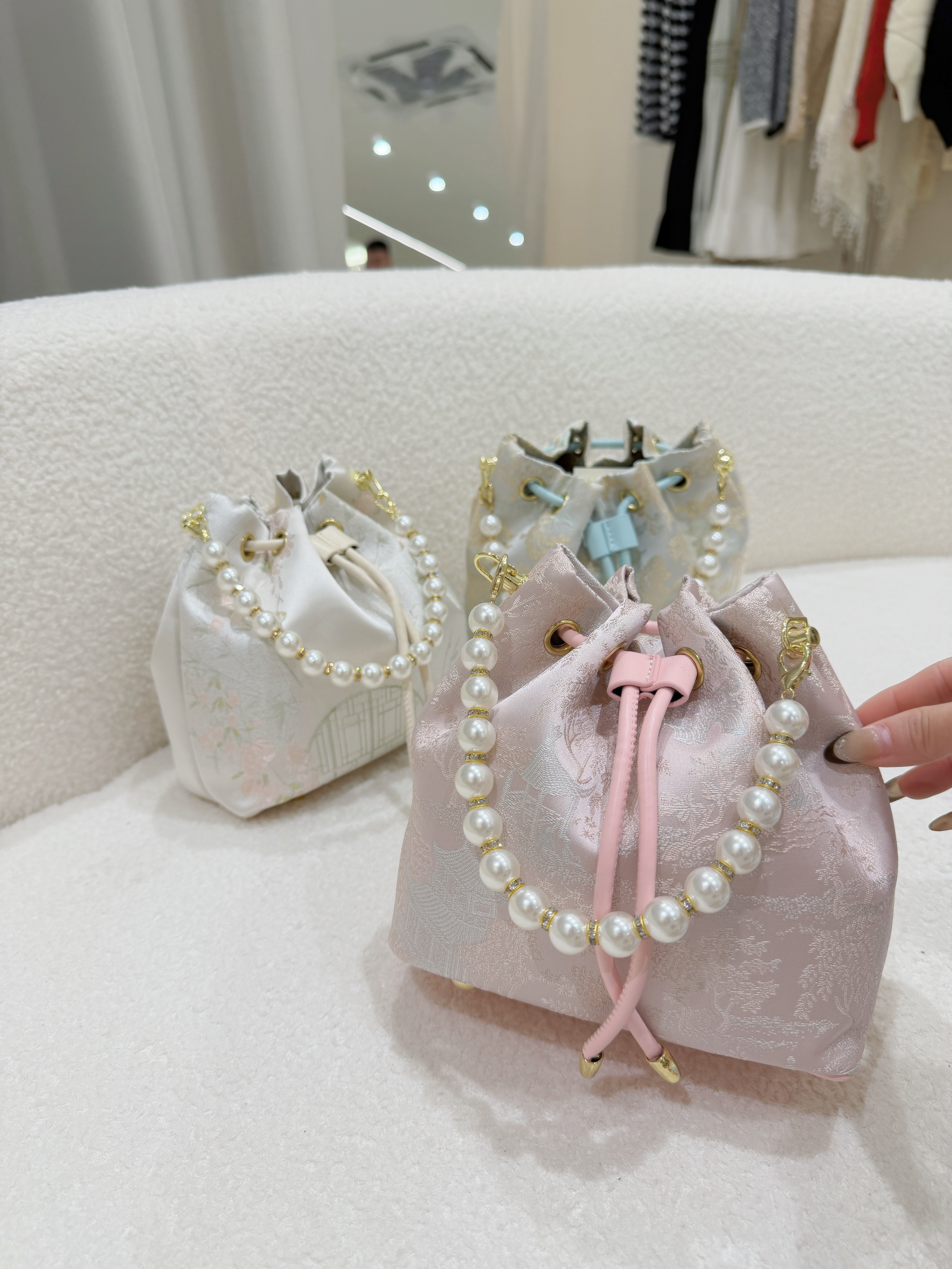 6674 新中式国风珍珠水桶包