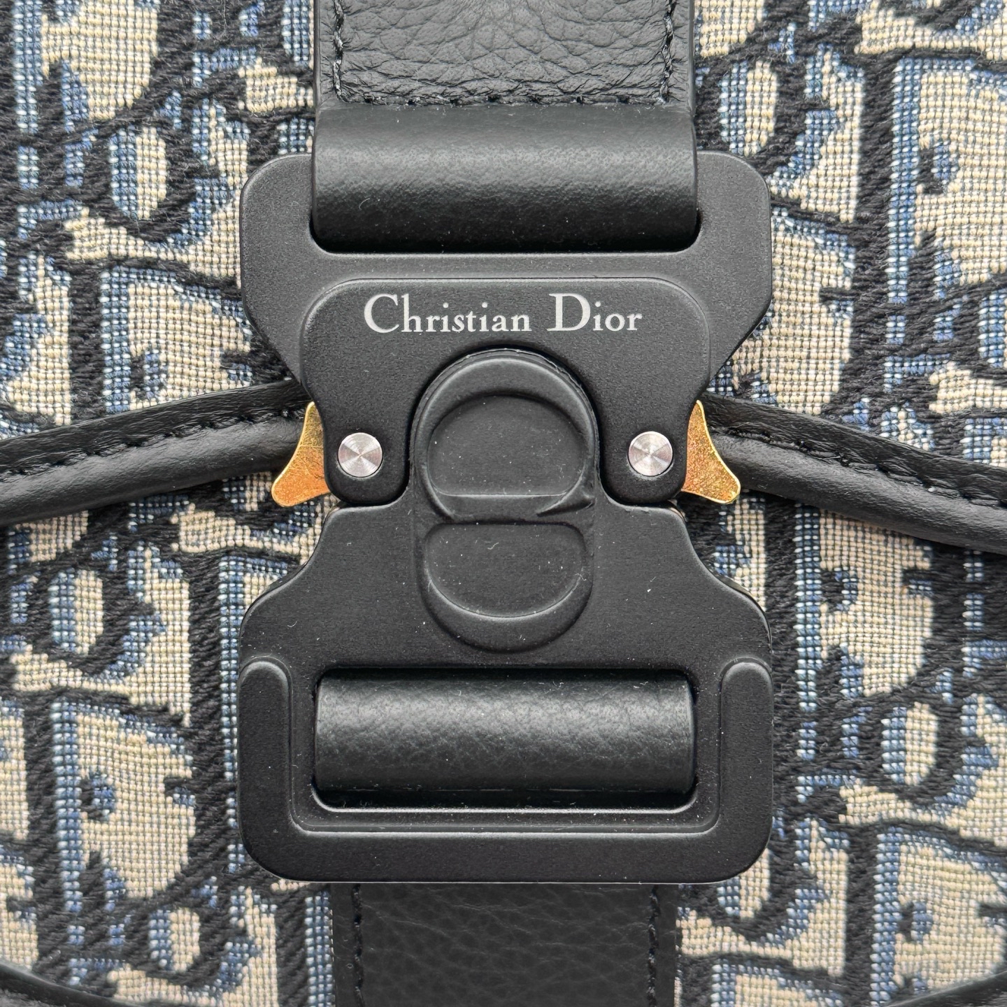 Brand New DIOR Gallop / Product Code: 26051707