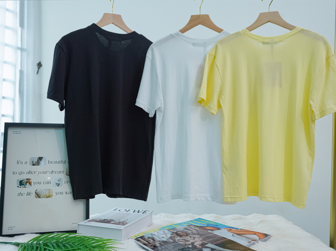 Loose Fit Cotton T-Shirt with Pearl Neckline and Letter Print ‖ 珍珠领装饰字母印花宽松棉T恤 KR01311602