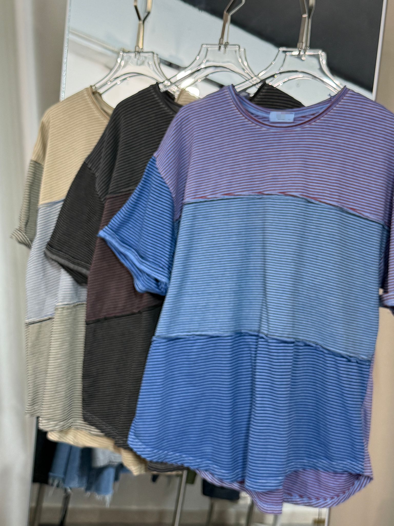 撞色條紋寬鬆T恤