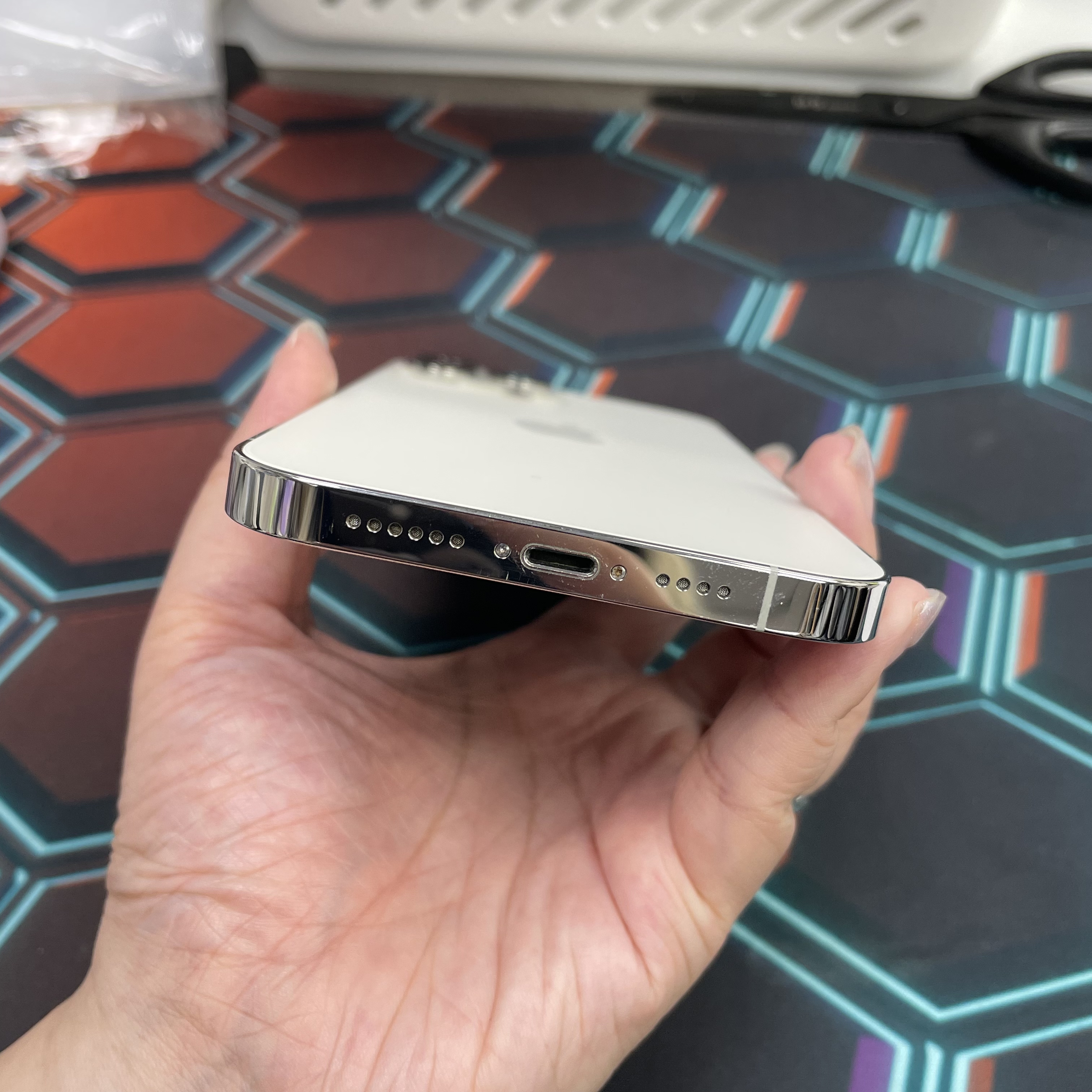 *7105 13 Pro max 勁靚機 256GB 電100 白色 white