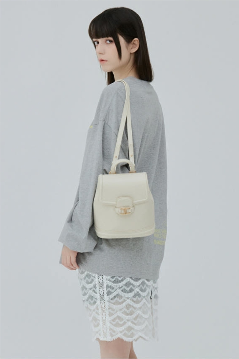 J.estina 白色皮革背包