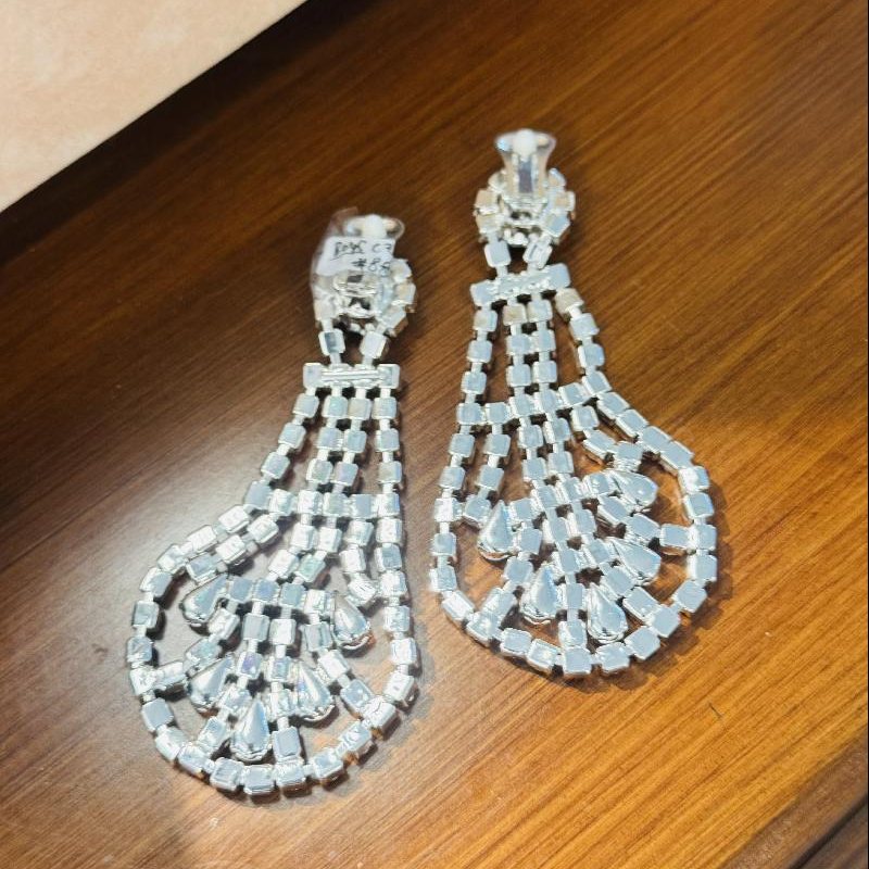 Czech Repulic Modern Reproduction Sparkling Chandelier Statement Clip Earrings(B045)