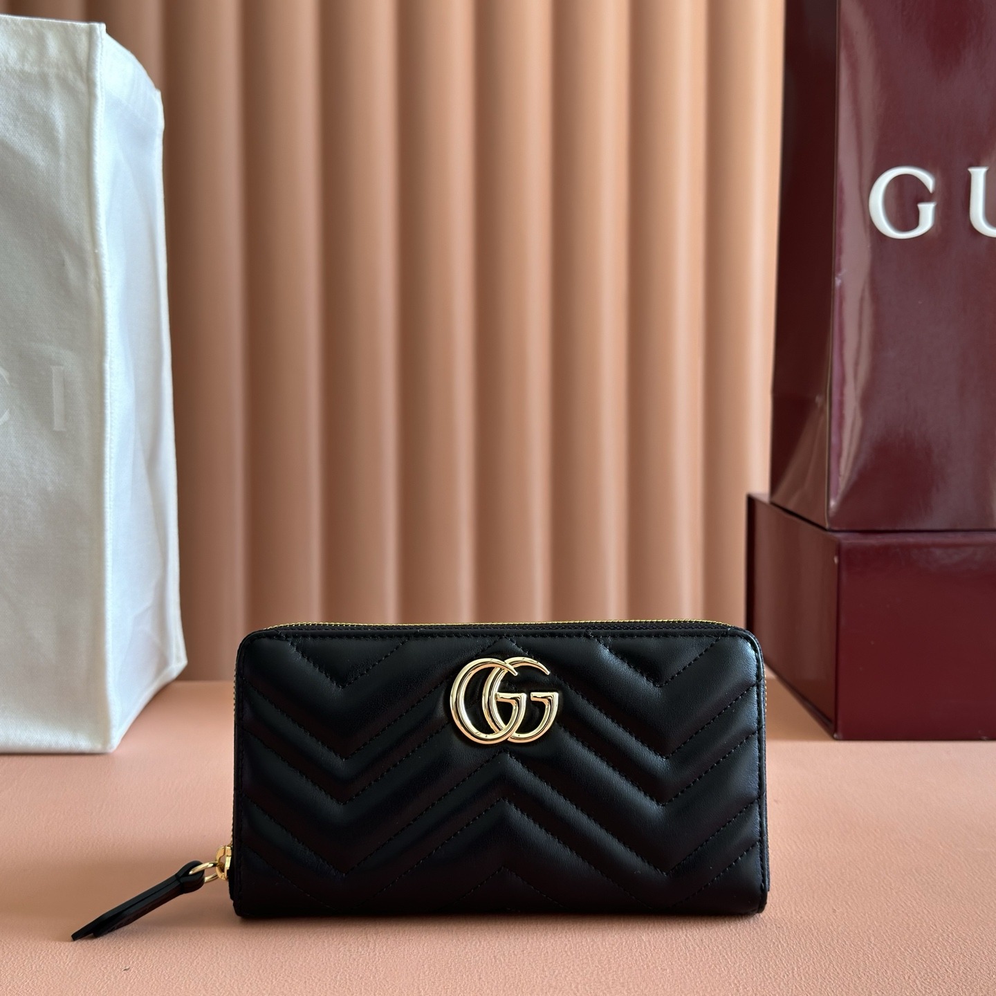 【原單】Gucci GG Marmont 系列全拉鍊式銀包