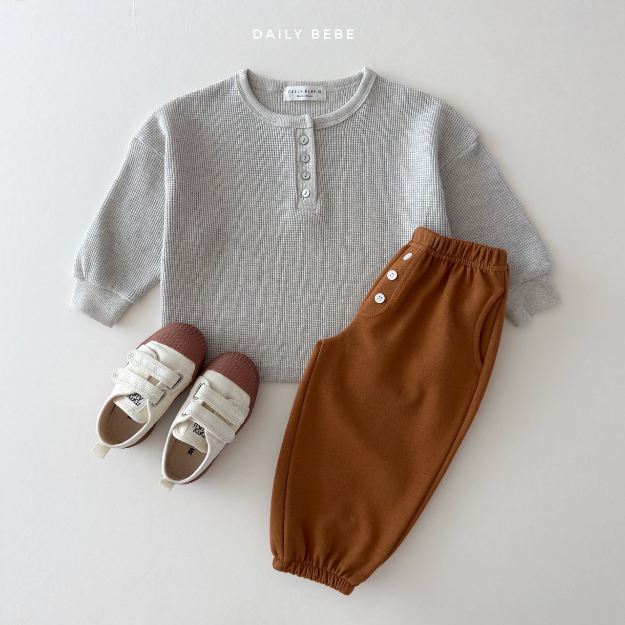 Dailybebe | Waffle Henley Neck Tee