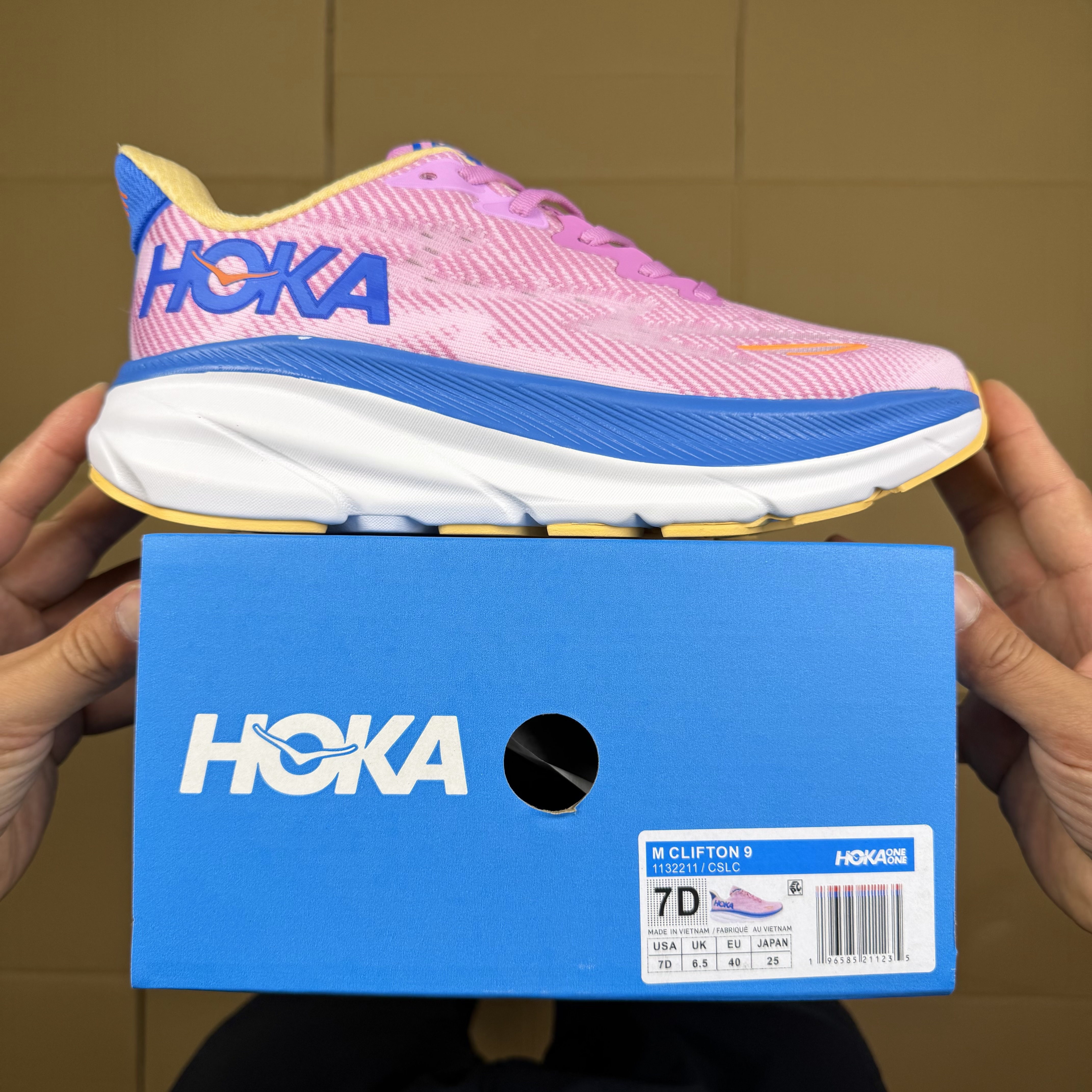 Hoka Clifton 9