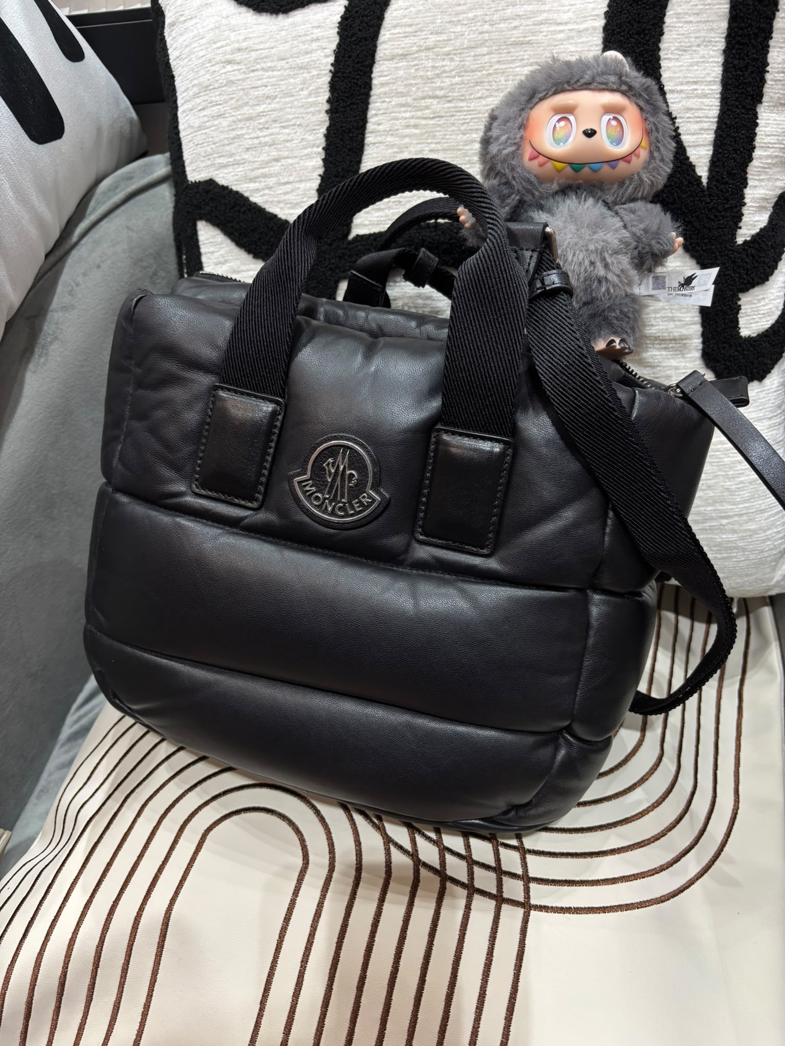 MONCLER CARADOC 皮革羽絨迷你手提包 5L00010 100%Authentic, 98%New ✅Dust bag