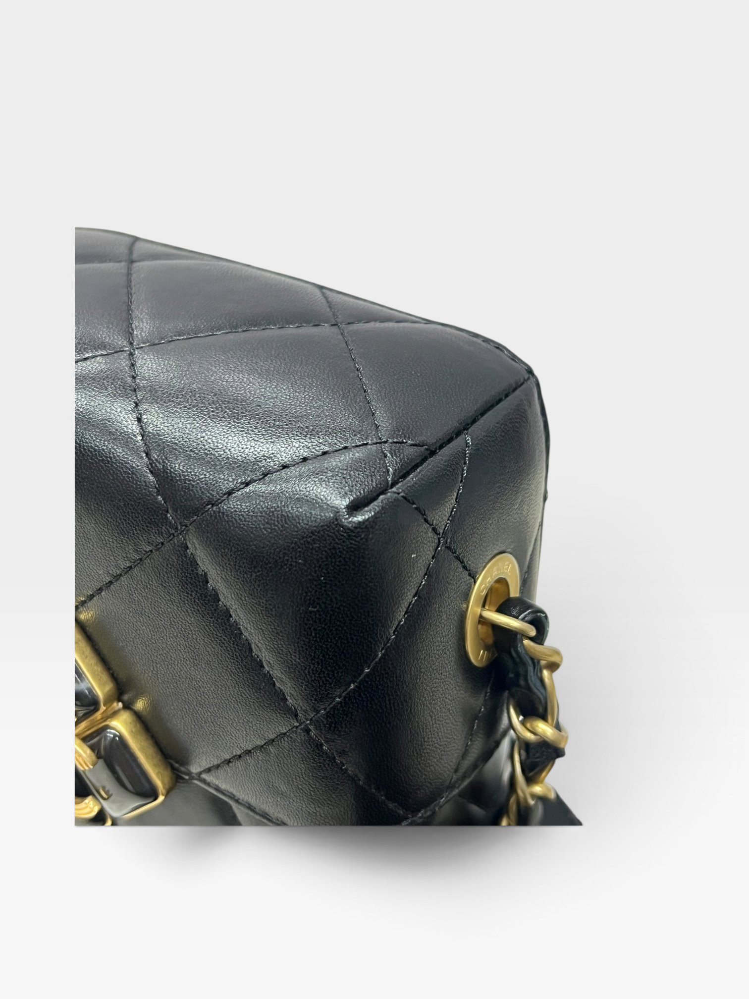 Pre-Owned CHANEL Box Bag / Product Code: 090407