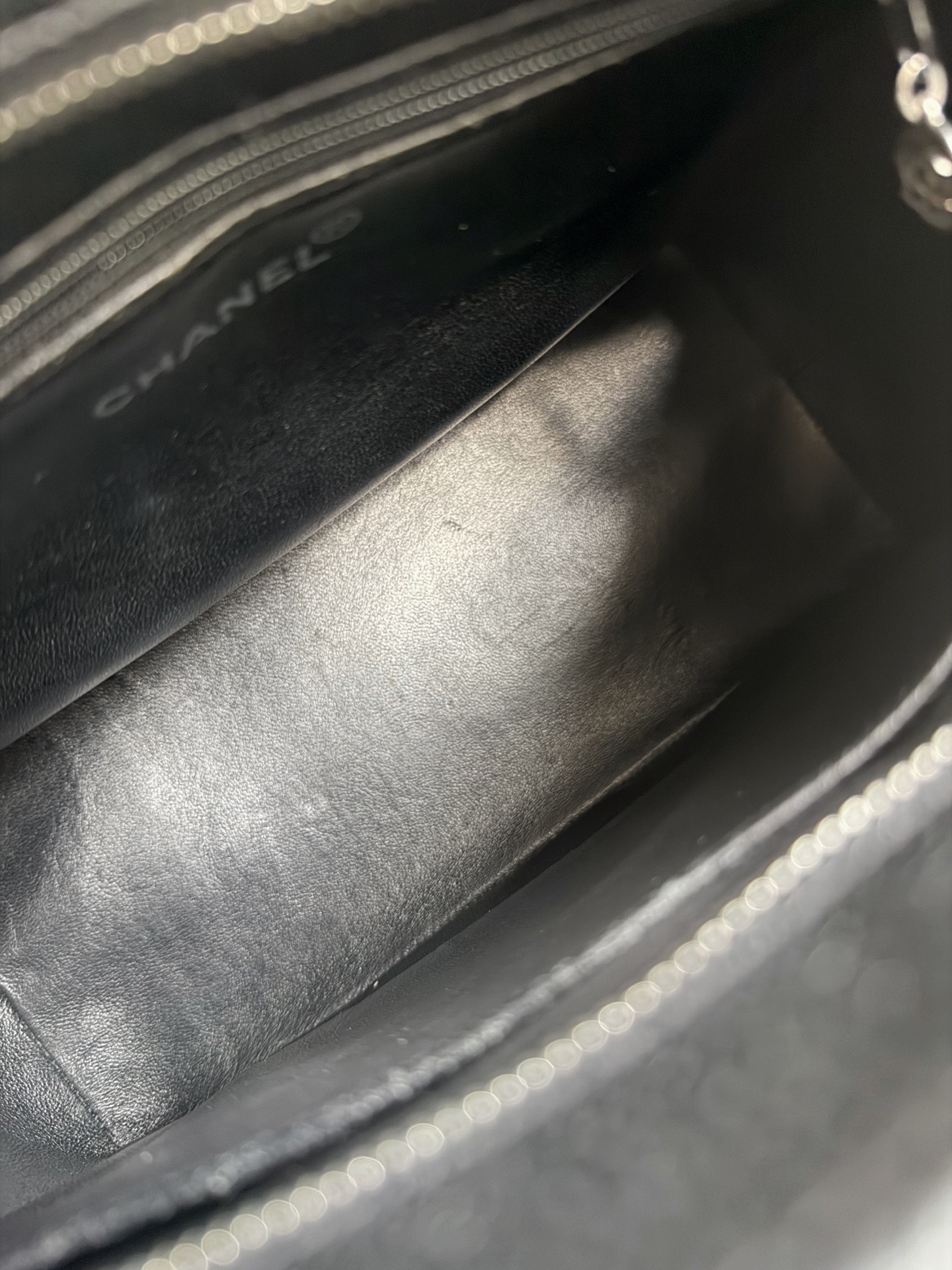 【預訂貨品】Chanel黑銀tote bag