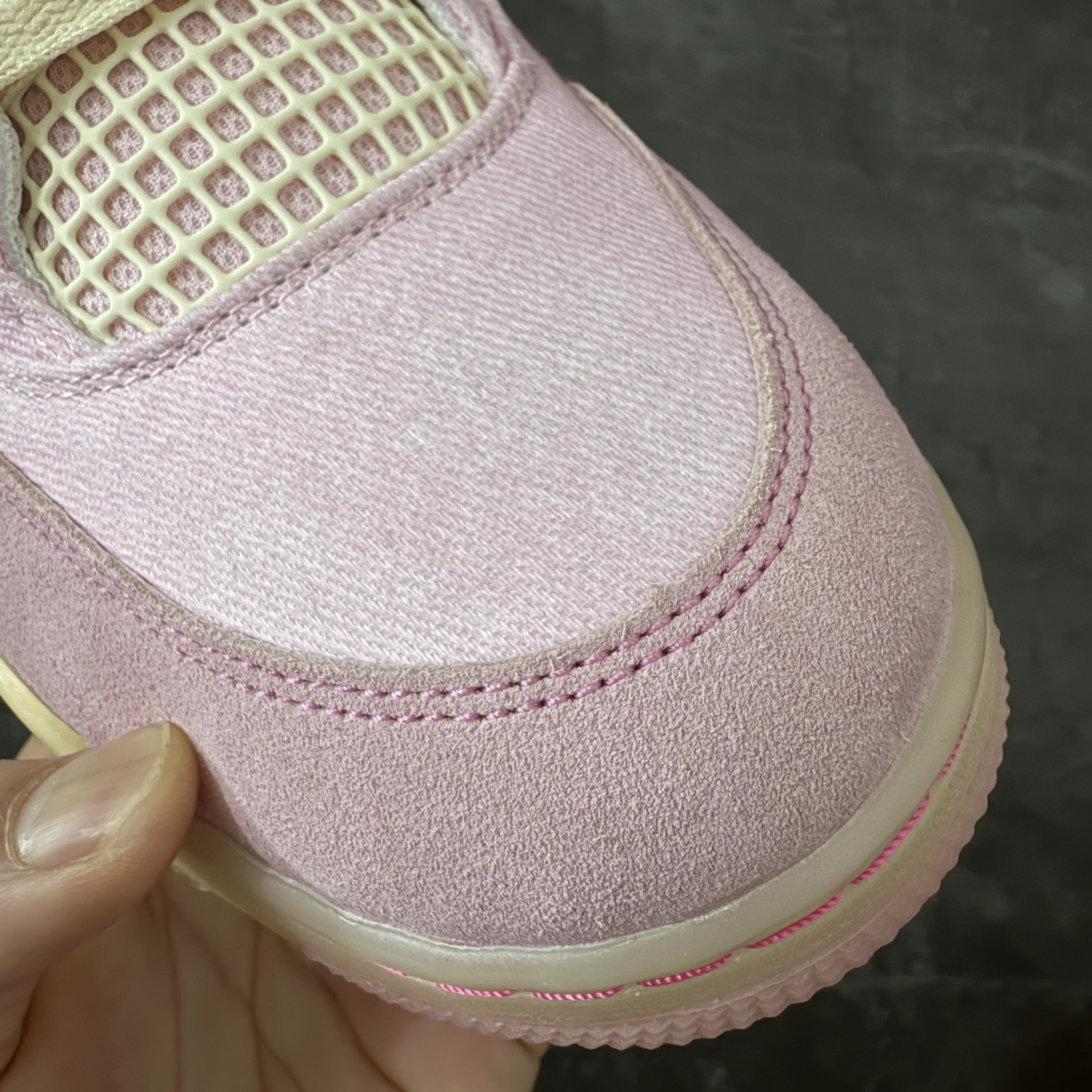 Nike Air Jordan 4 Retro IB6716-600