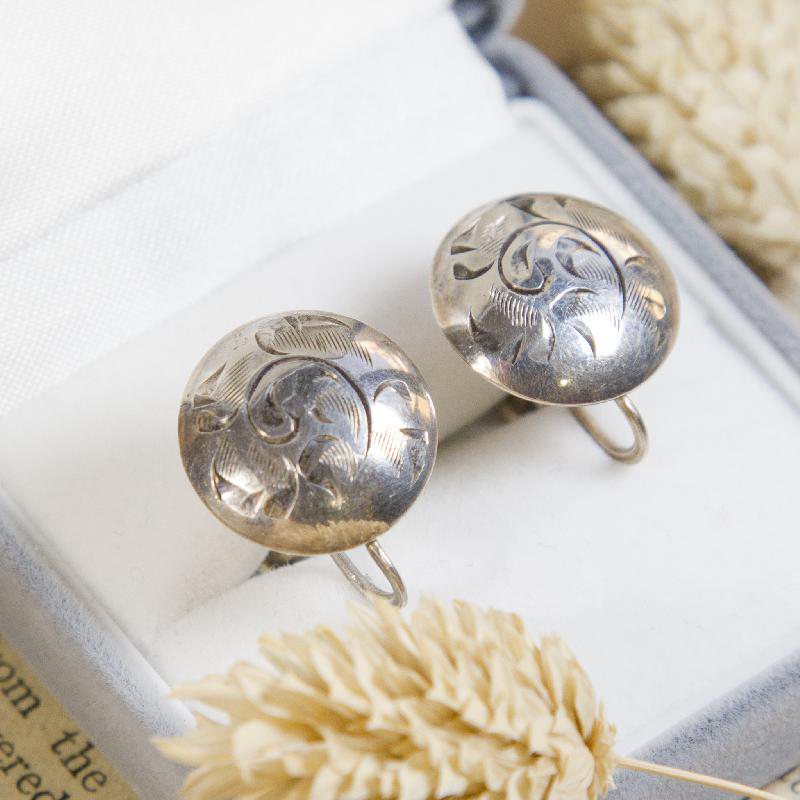 1940s-1950s Sterling Silver Round Button Style Screw back Earrings from Canada (CA323)