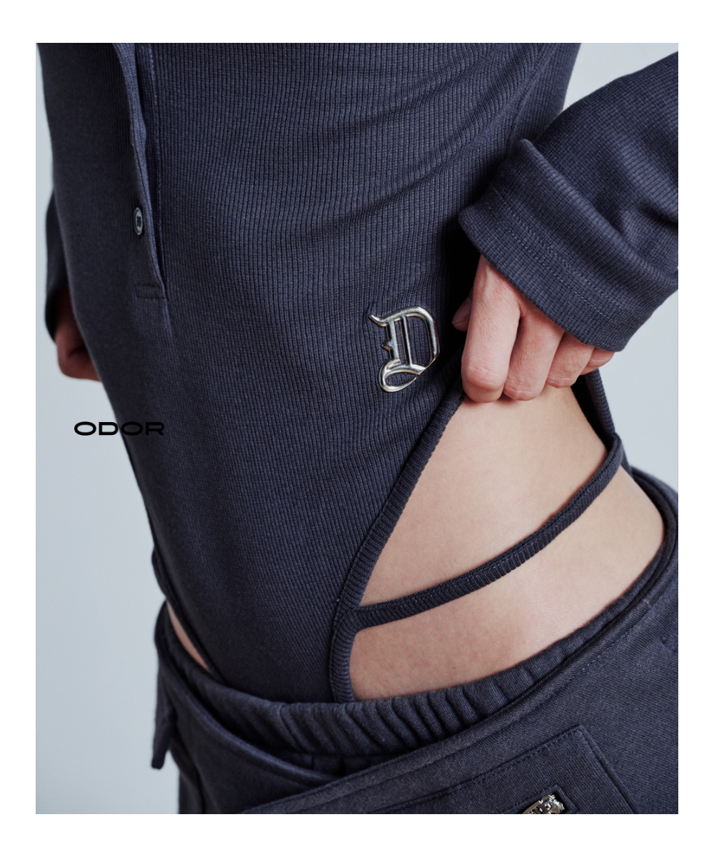 ODOR - Kaia strap button bodysuit
