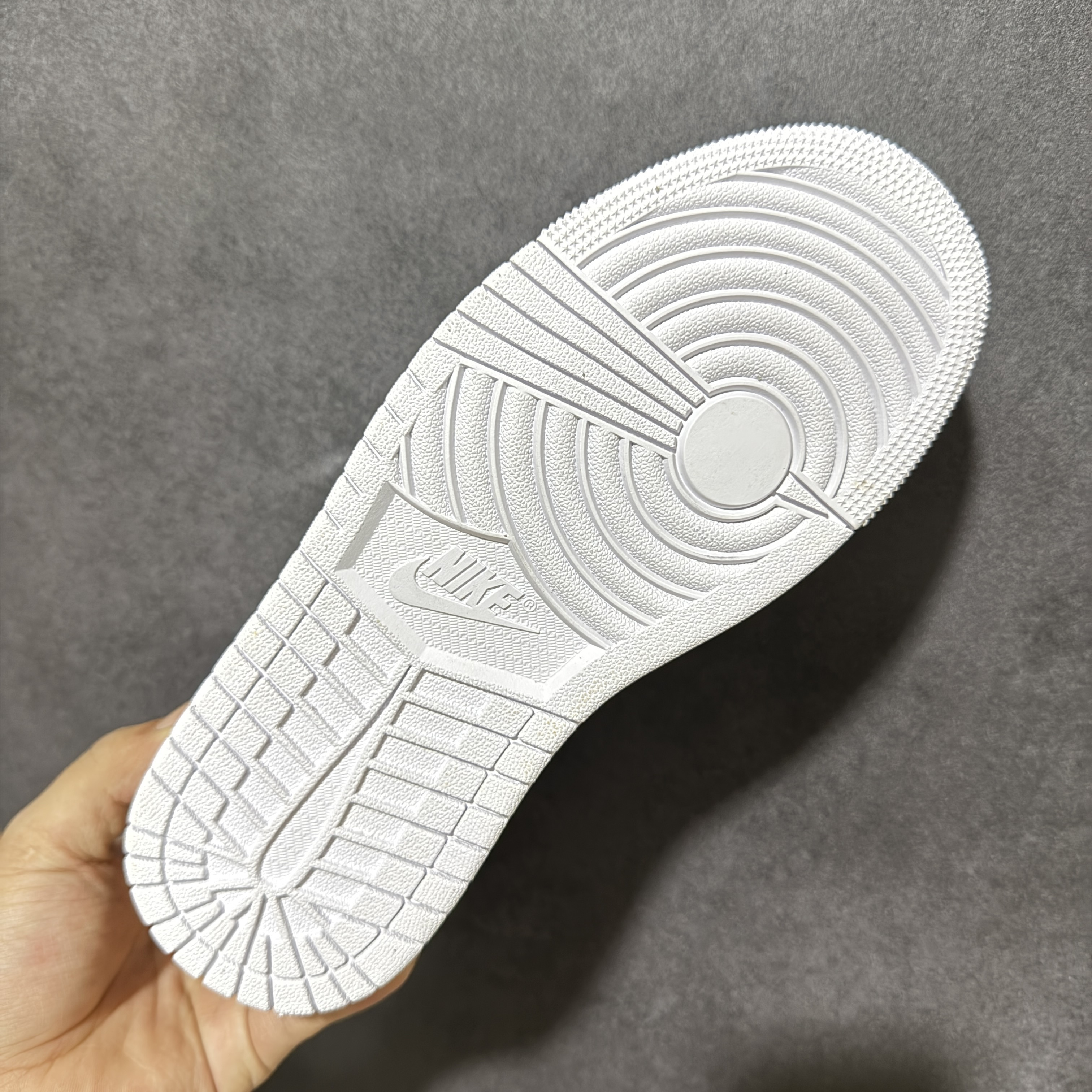 Air Jordan 1 Low SE IQ9381-100 