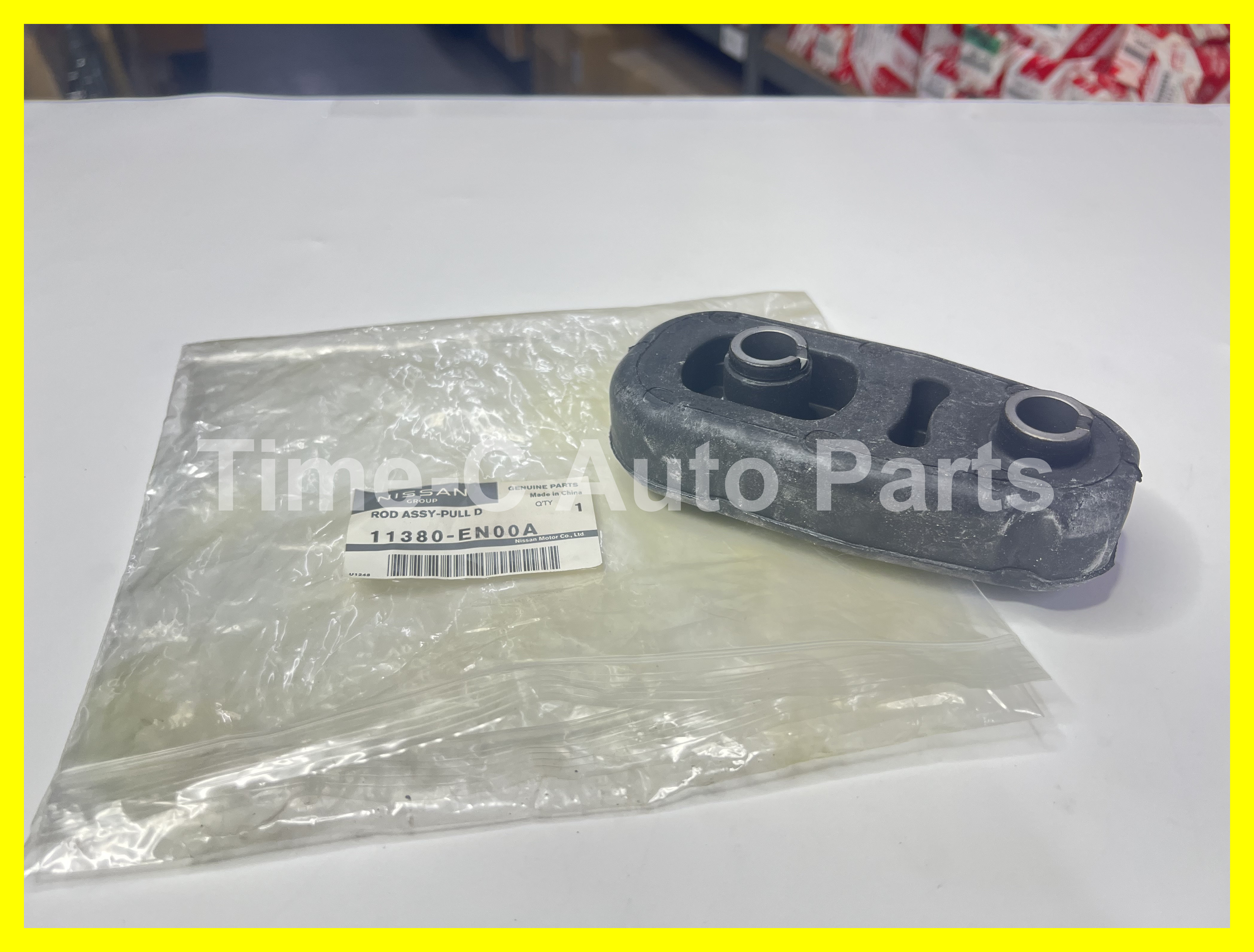 前機器膠 11380-EN00A - Nissan Serena