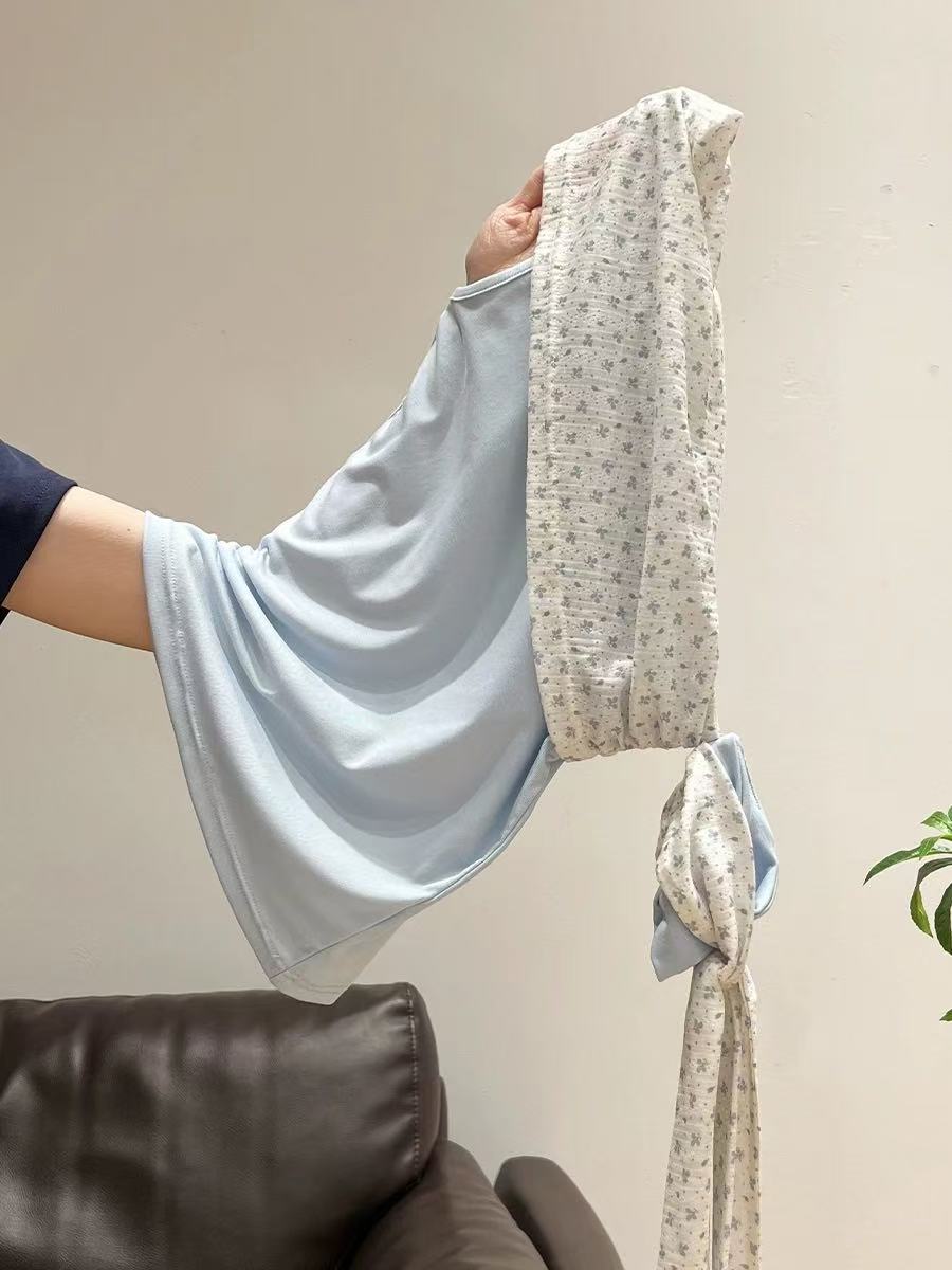 TP377蔚蓝碎花斜肩上衣