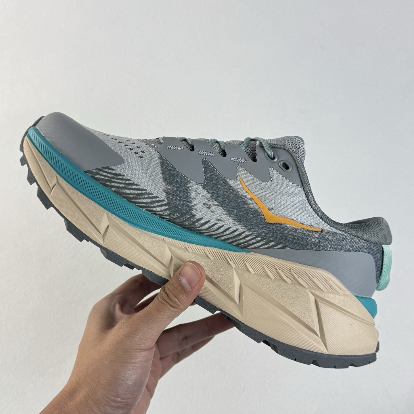 Hoka One One Skyline-Float X