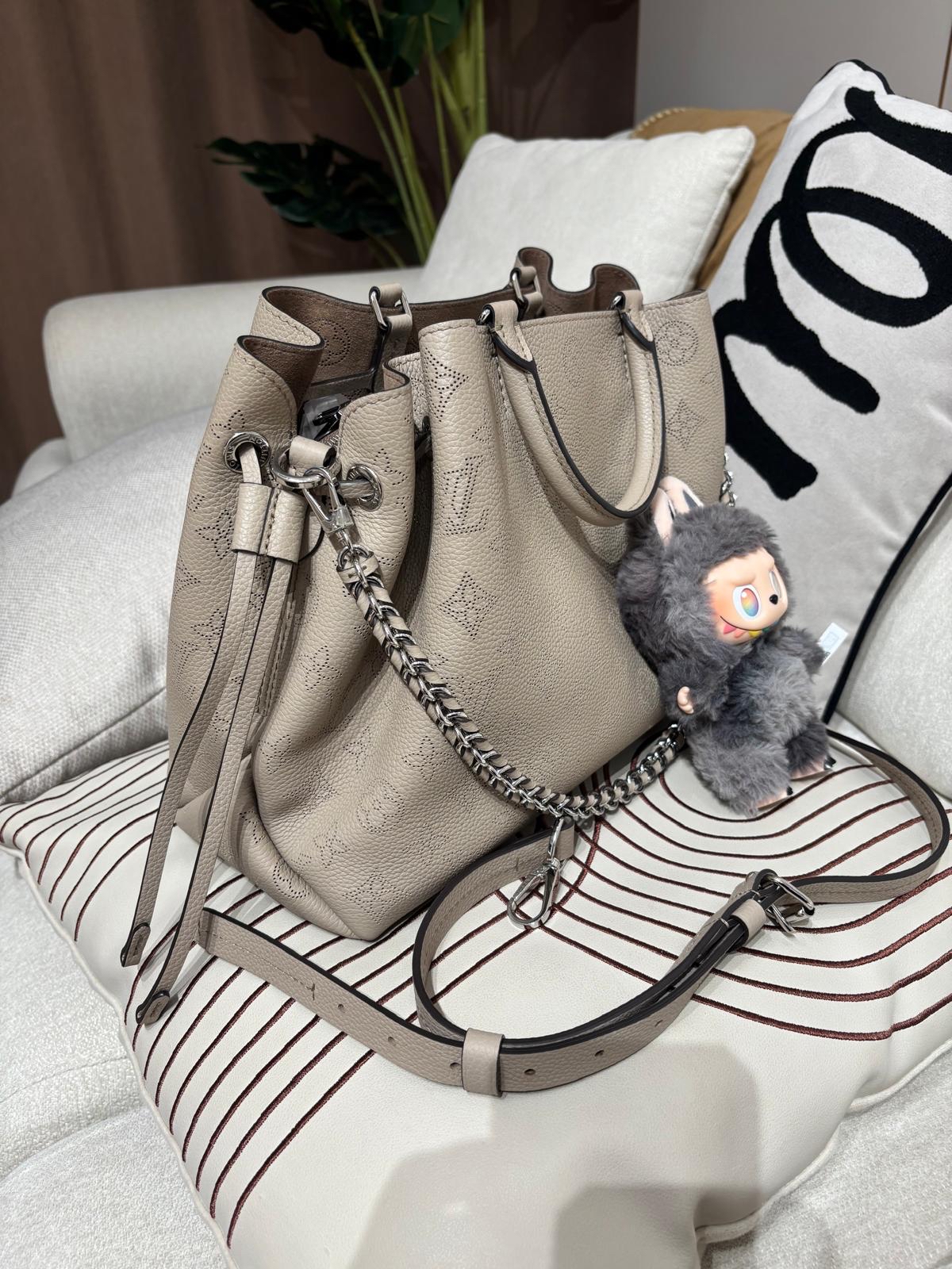 LV bella Tote Calfskin 2way bag 100%Authentic, 99%New ✅Dust bag