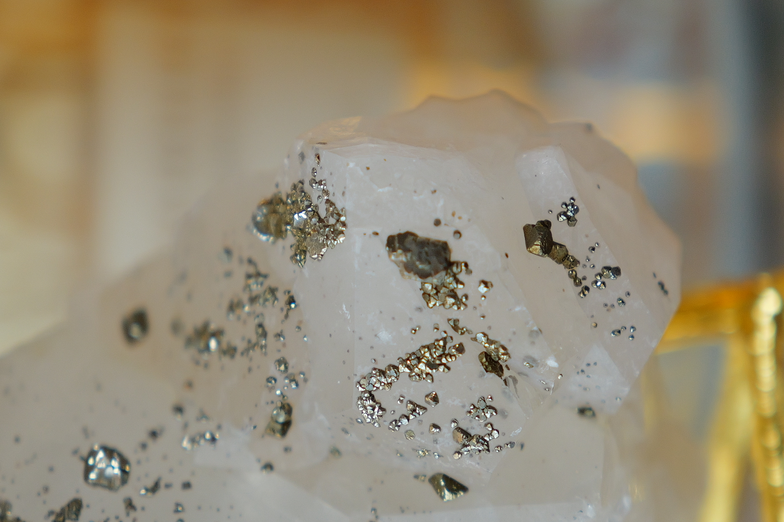 ༒7.9cm黃鐵礦共生 雲朵形方白解石擺件༒ PY.0387C30G1MM-RB5*A19