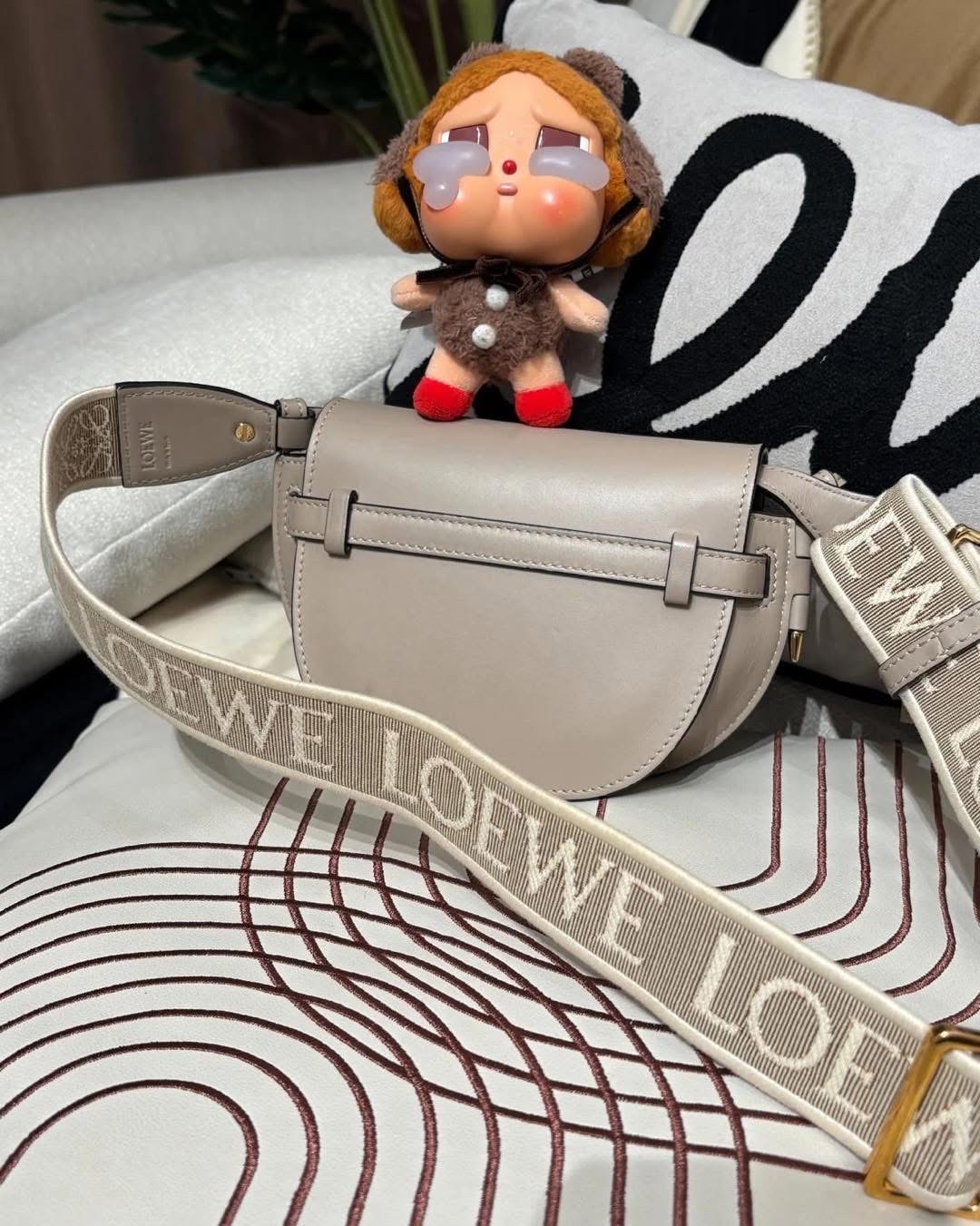 Loewe Mini Gate Calfskin Sand 100%Authentic, 98%New ✅Dust bag