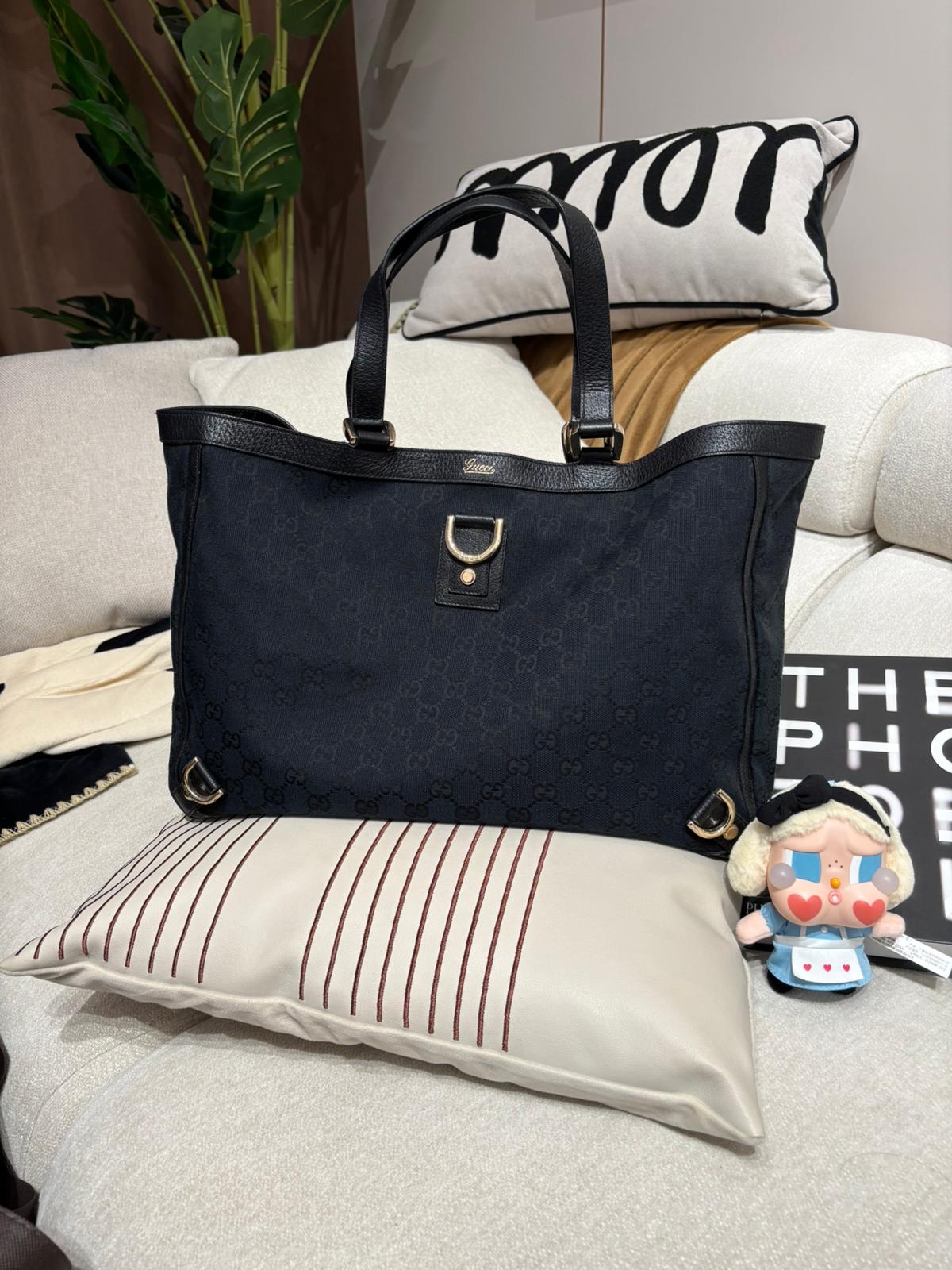 Gucci GG shoulder bag  100%Authentic,95%new✅dust bag