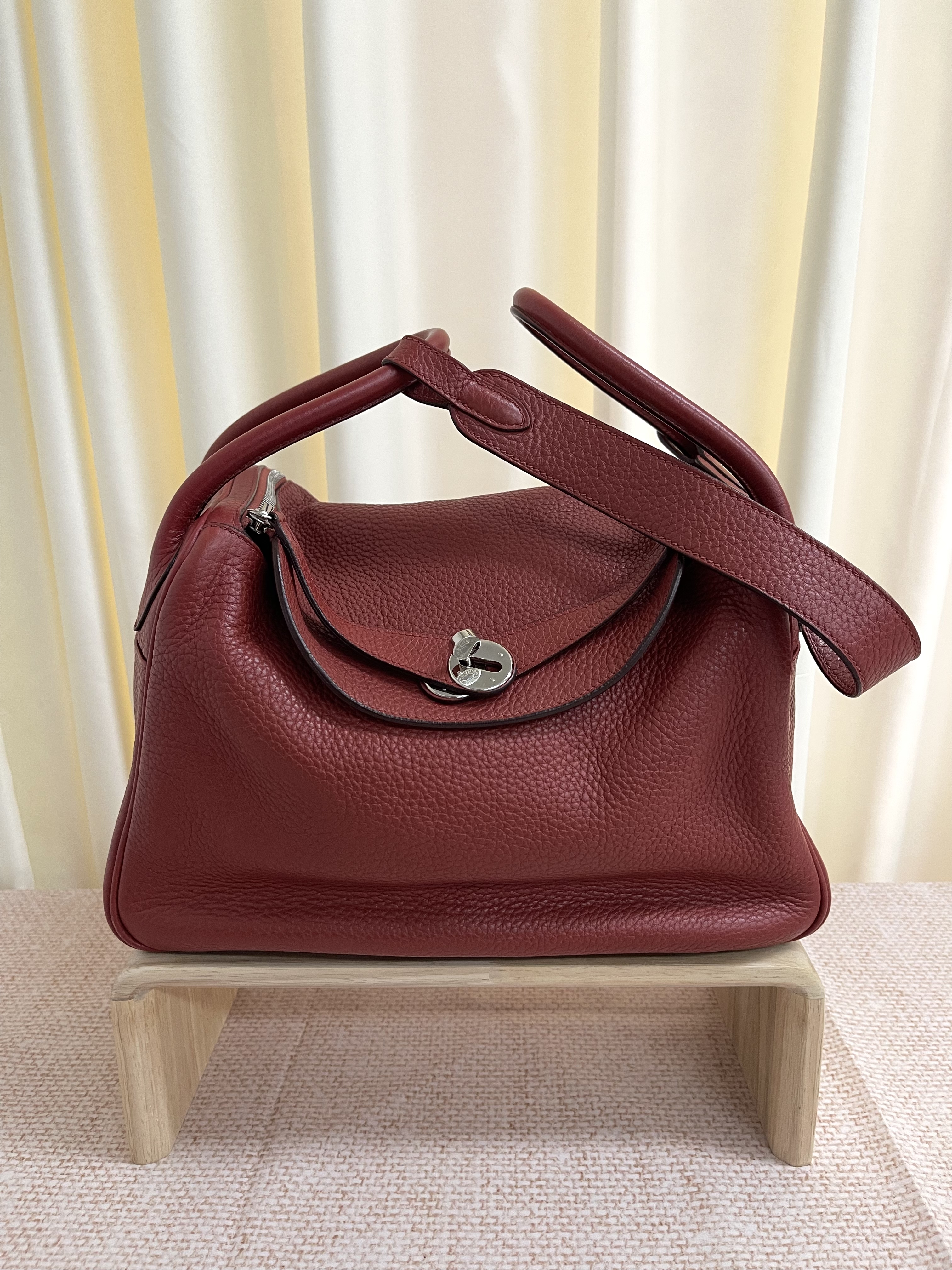 Pre-owned Hermes Lindy 30/ Stamp square M/ Product Code: 26020306