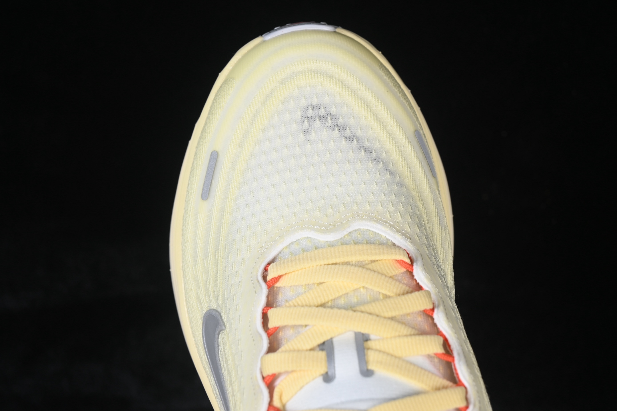 Nike Vomero Plus IM5020-100