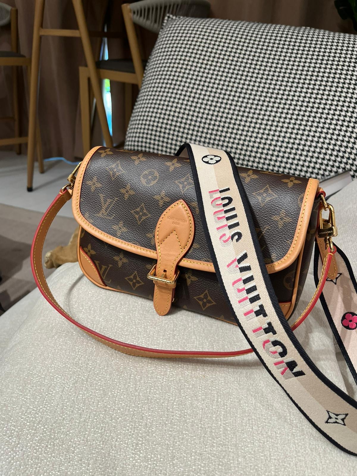 Lv Diane Monogram M45985 2Way Bag 100%Authentic, 95%new ✅strap✅Dust bag