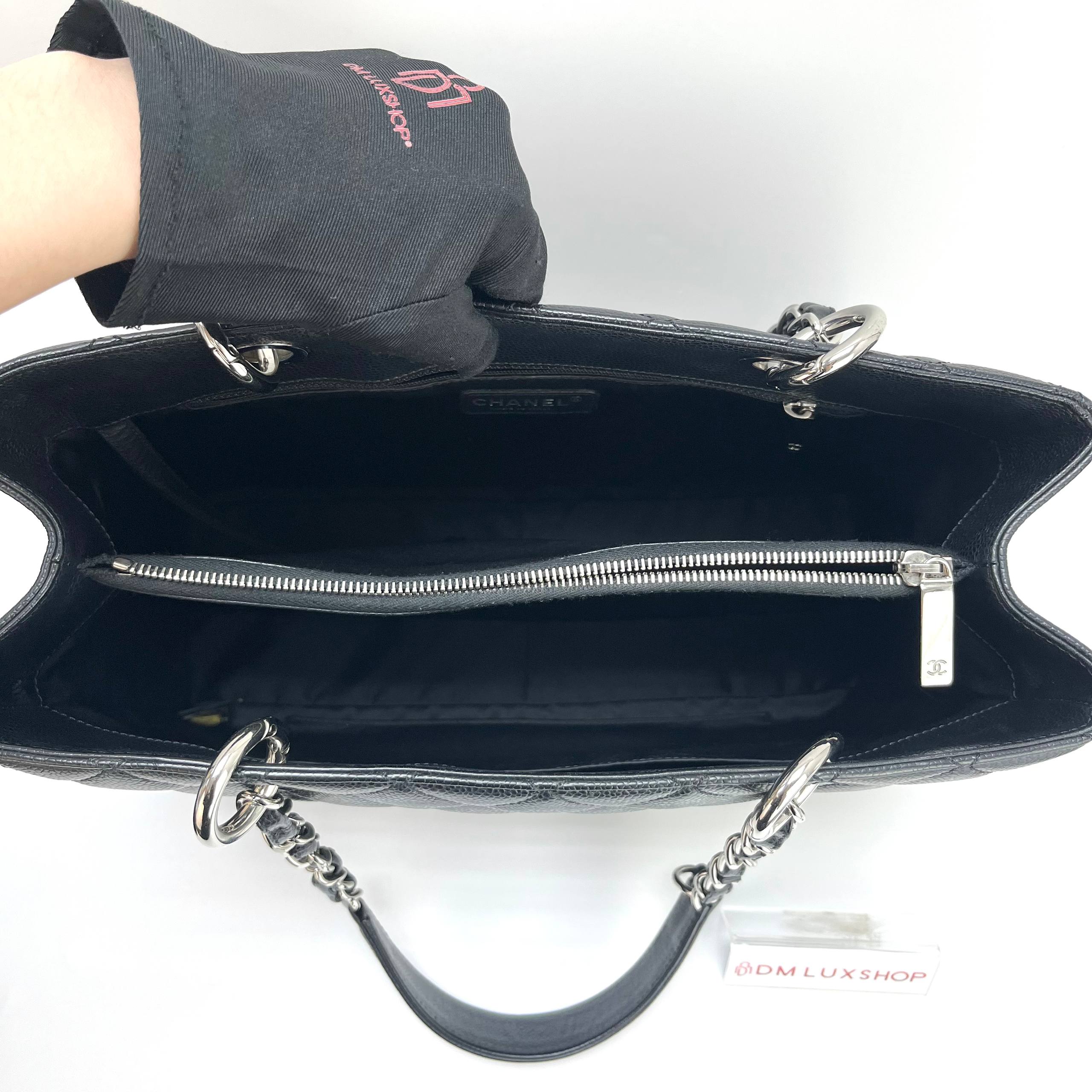 Chanel Black Caviar CC GST SHW (Serial 19, Y: 2014)