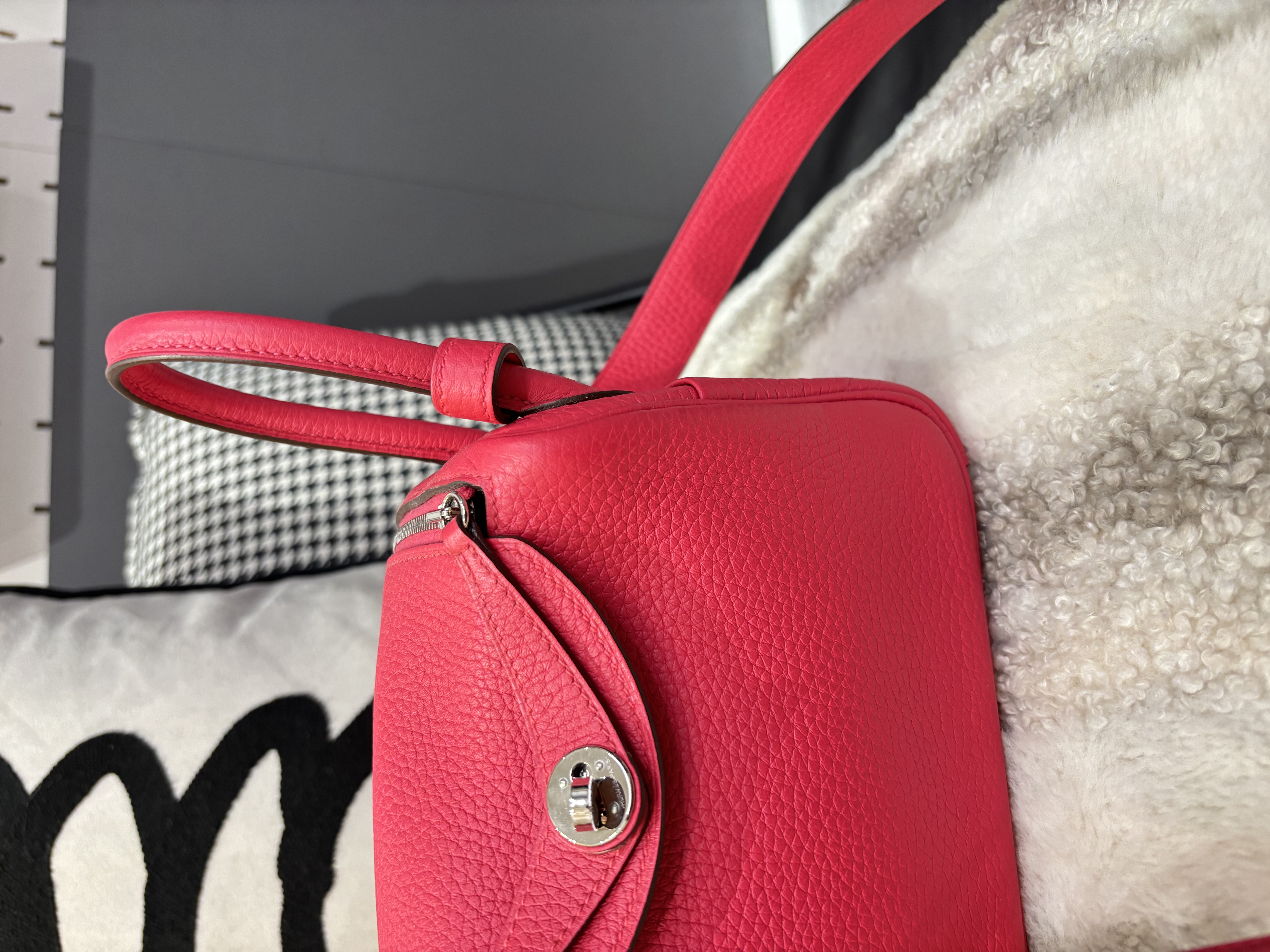 HERMES MINI LINDY ,STAMP Y, ROSE EXTREME CLEMENCE 100%Authentic ,99%new閑置品 ✅專門店收據✅dust bag ✅盒