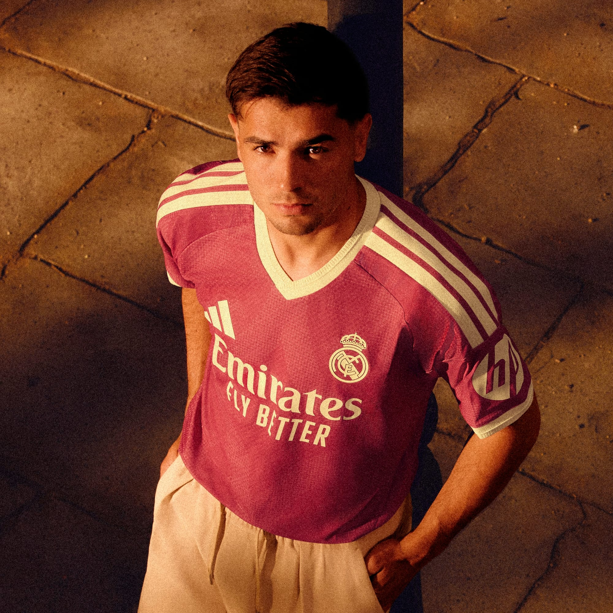 💎拉丁美洲風情重塑經典 Adidas Real Madrid 皇家馬德里 2026-27 三客球員版球衣 (可加印字章) KQ6946